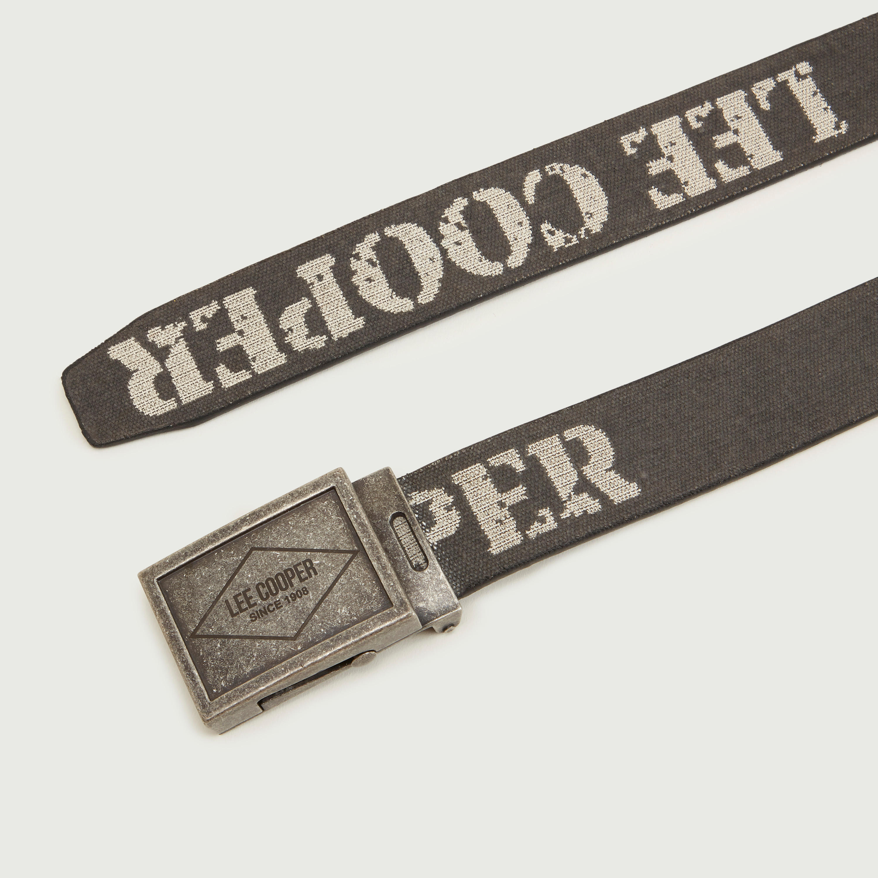 حزام بطبعات وإبزيم من لي كوبر-men-beltsandwallets-belts-image-4
