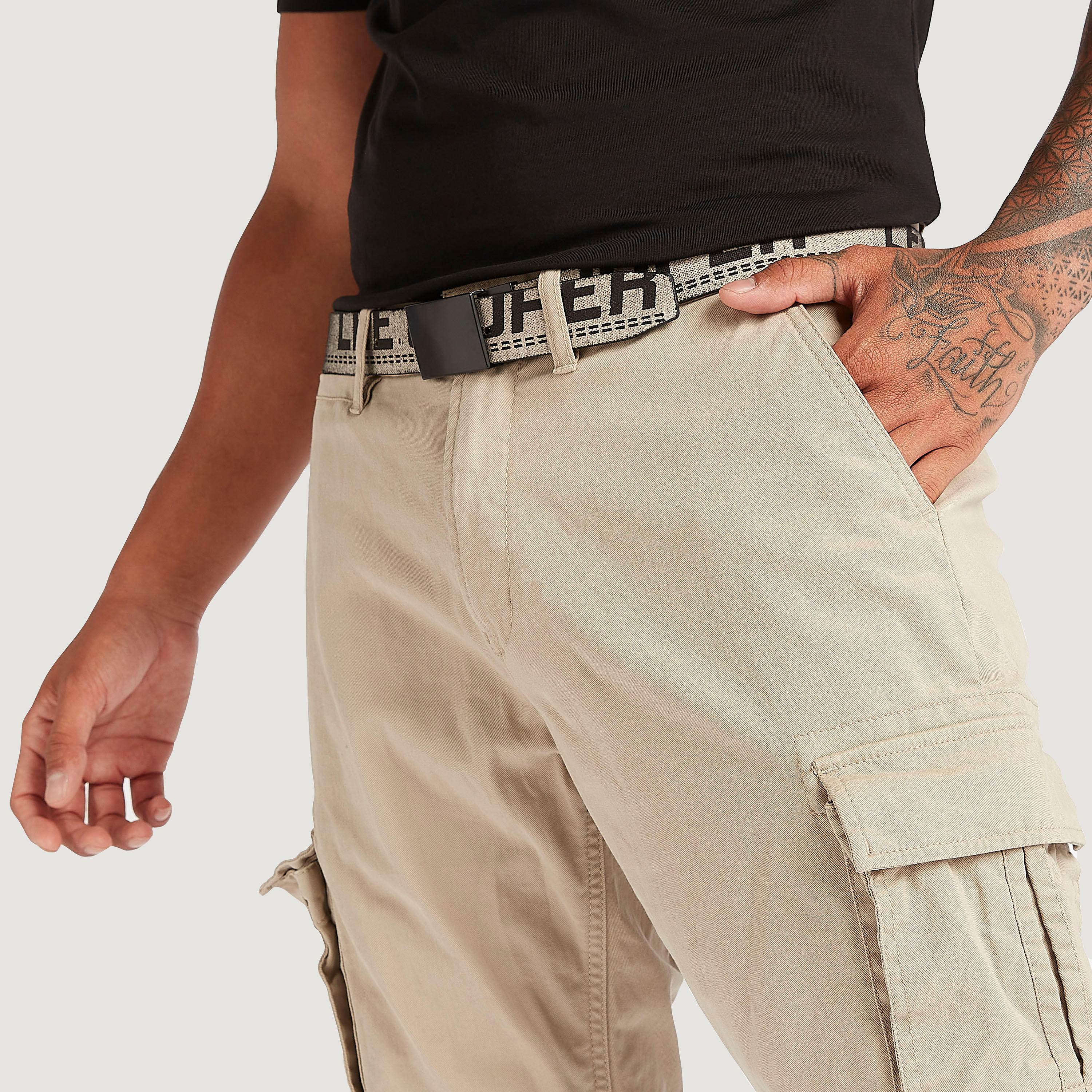 حزام بطبعات وإبزيم من لي كوبر-men-beltsandwallets-belts-image-2