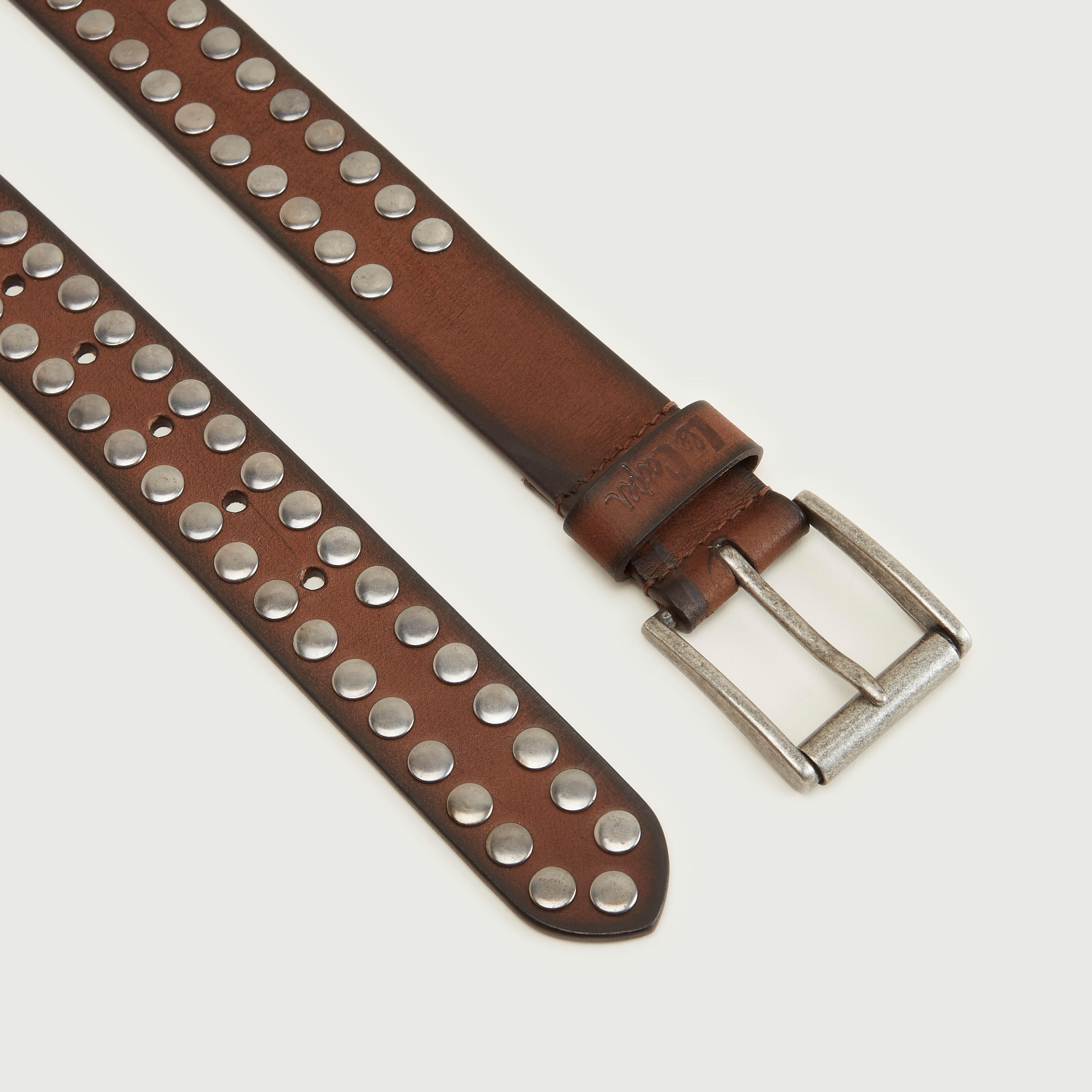 حزام بتفاصيل مرصّعة مهدنيّة وإبزيم بدبوس من لي كوبر-men-beltsandwallets-belts-image-4