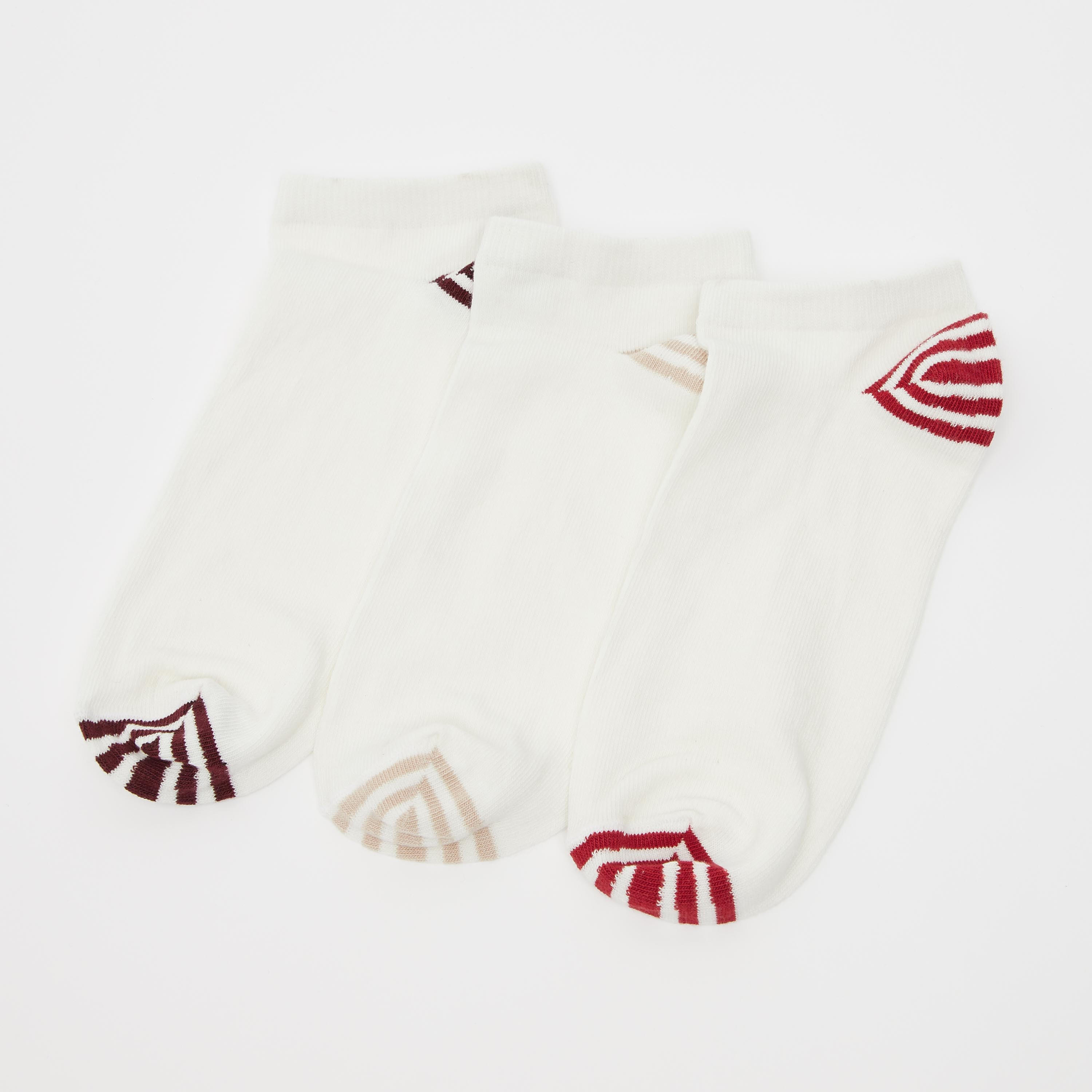 جوارب بارزة الملمس بطول الكاحل بحوّاف مطاطية - طقم من 3 أزواج-men-socks-image-1