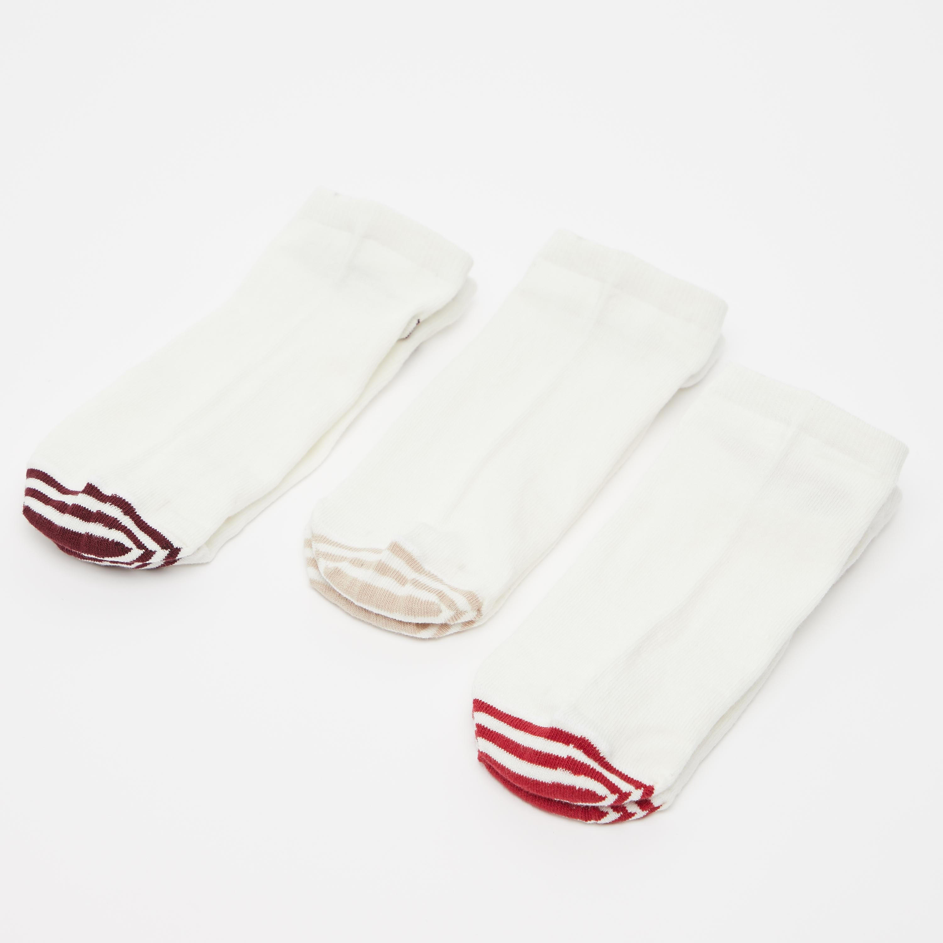 جوارب بارزة الملمس بطول الكاحل بحوّاف مطاطية - طقم من 3 أزواج-men-socks-image-3