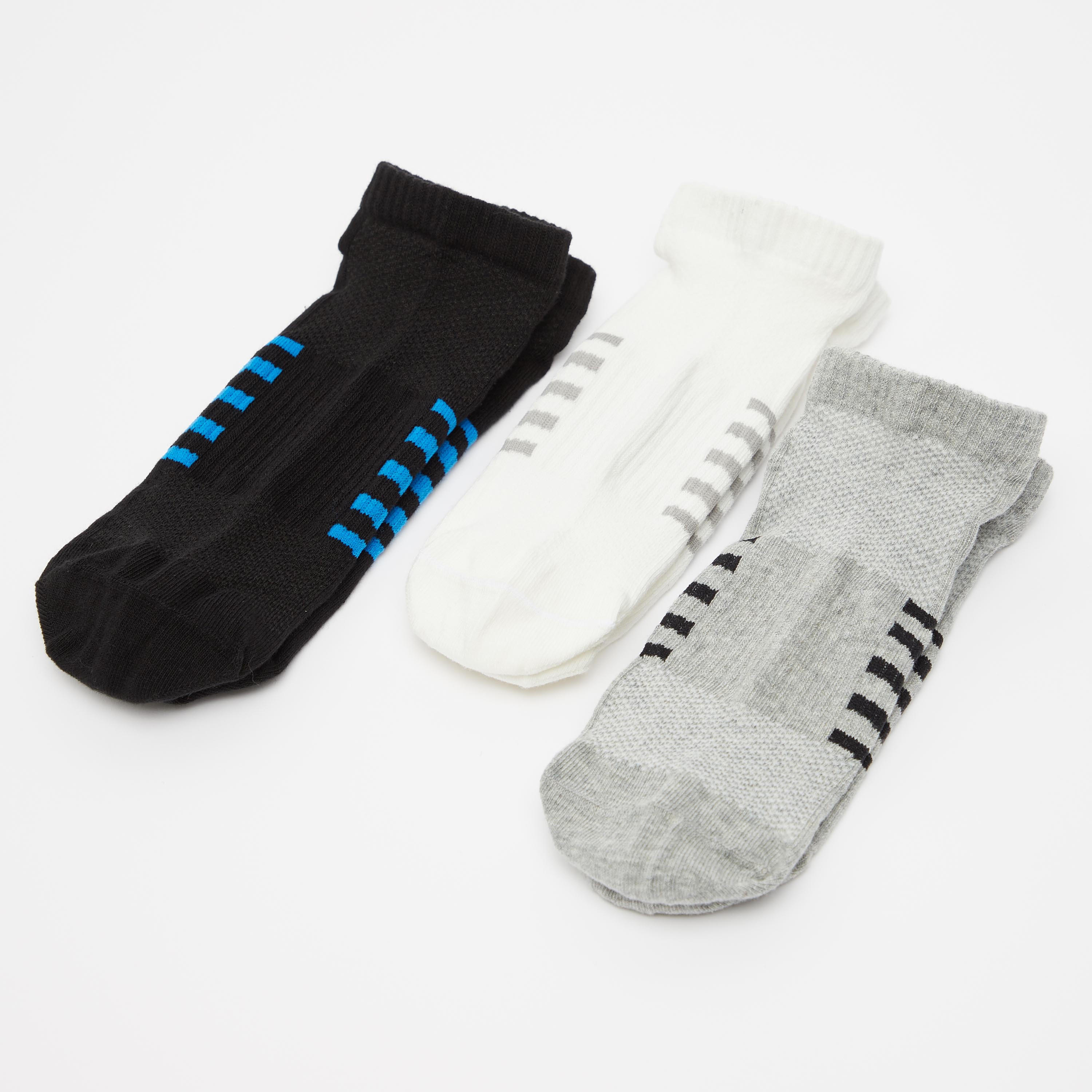 جوارب بارزة الملمس بطول الكاحل بحوّاف مطاطية - طقم من 3 أزواج-men-socks-image-3