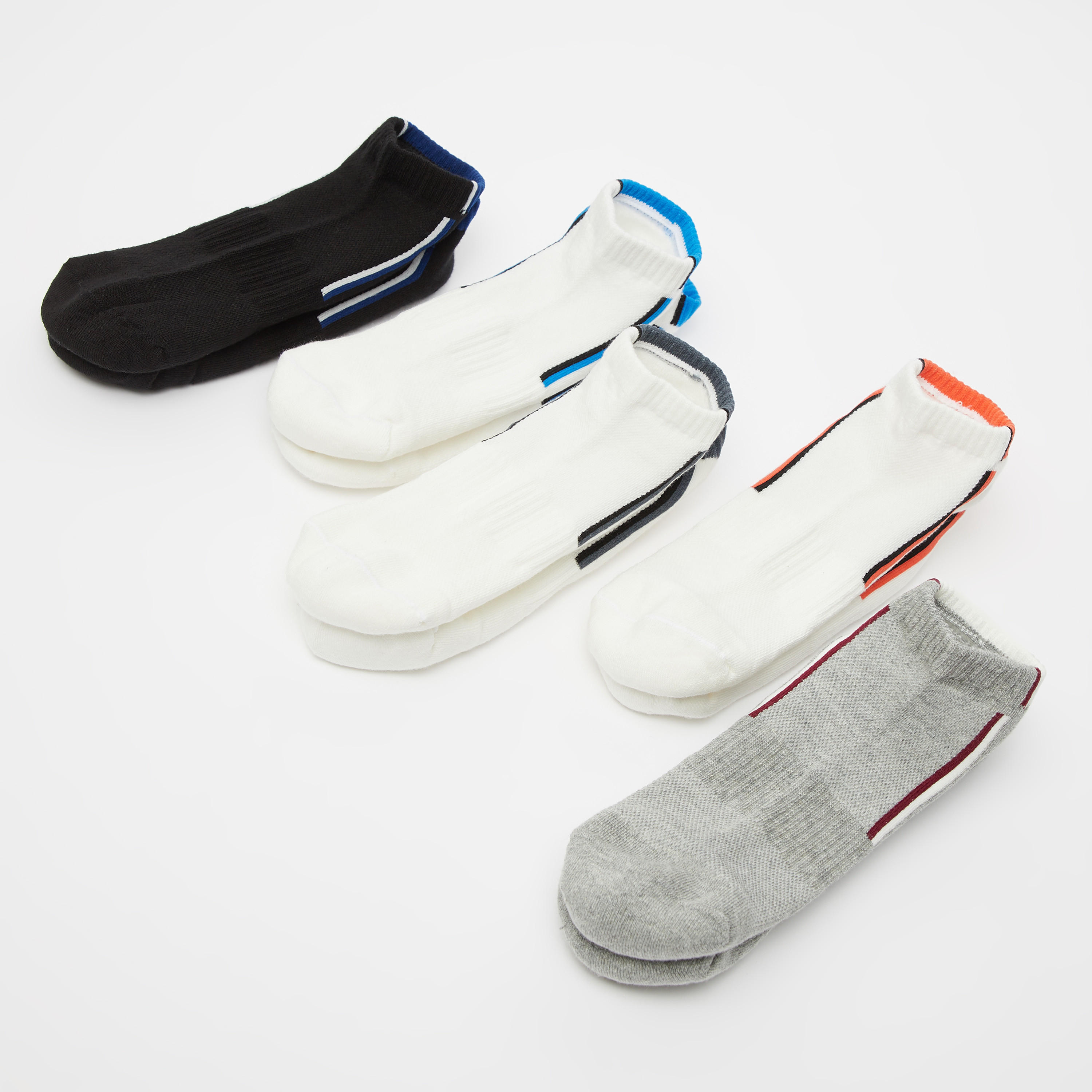 جوارب بارزة الملمس بطول الكاحل بحوّاف مطاطية - طقم من 5 أزواج-men-socks-image-3
