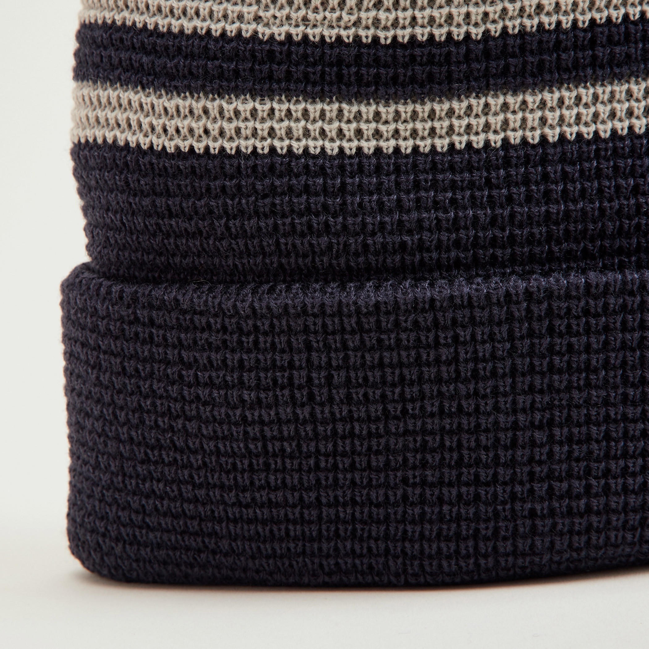 قبعة بيني بخطوط متباينة-men-caps-image-2