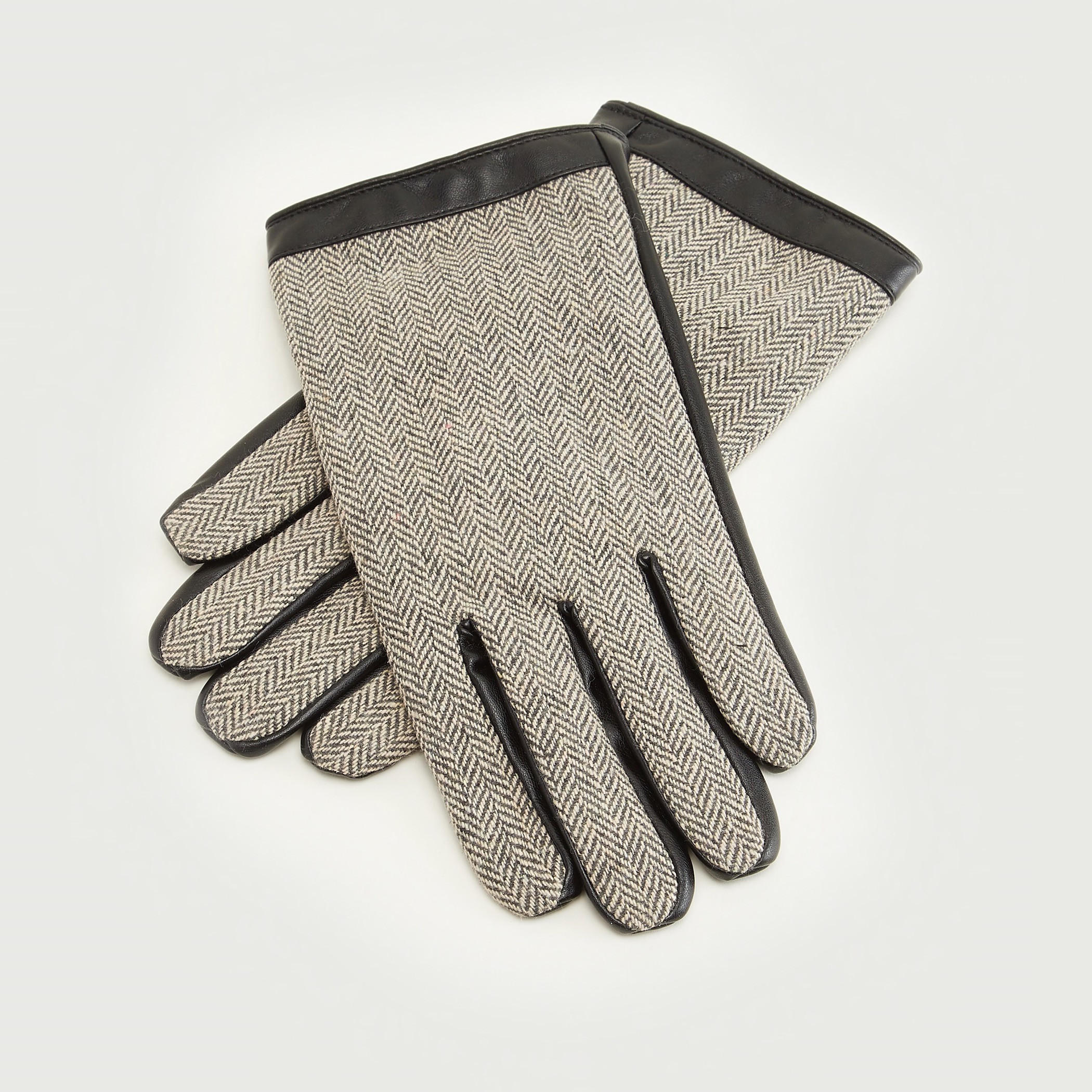 قفازات بارزة الملمس بتصميم متعرّج-men-scarvesandgloves-image-3