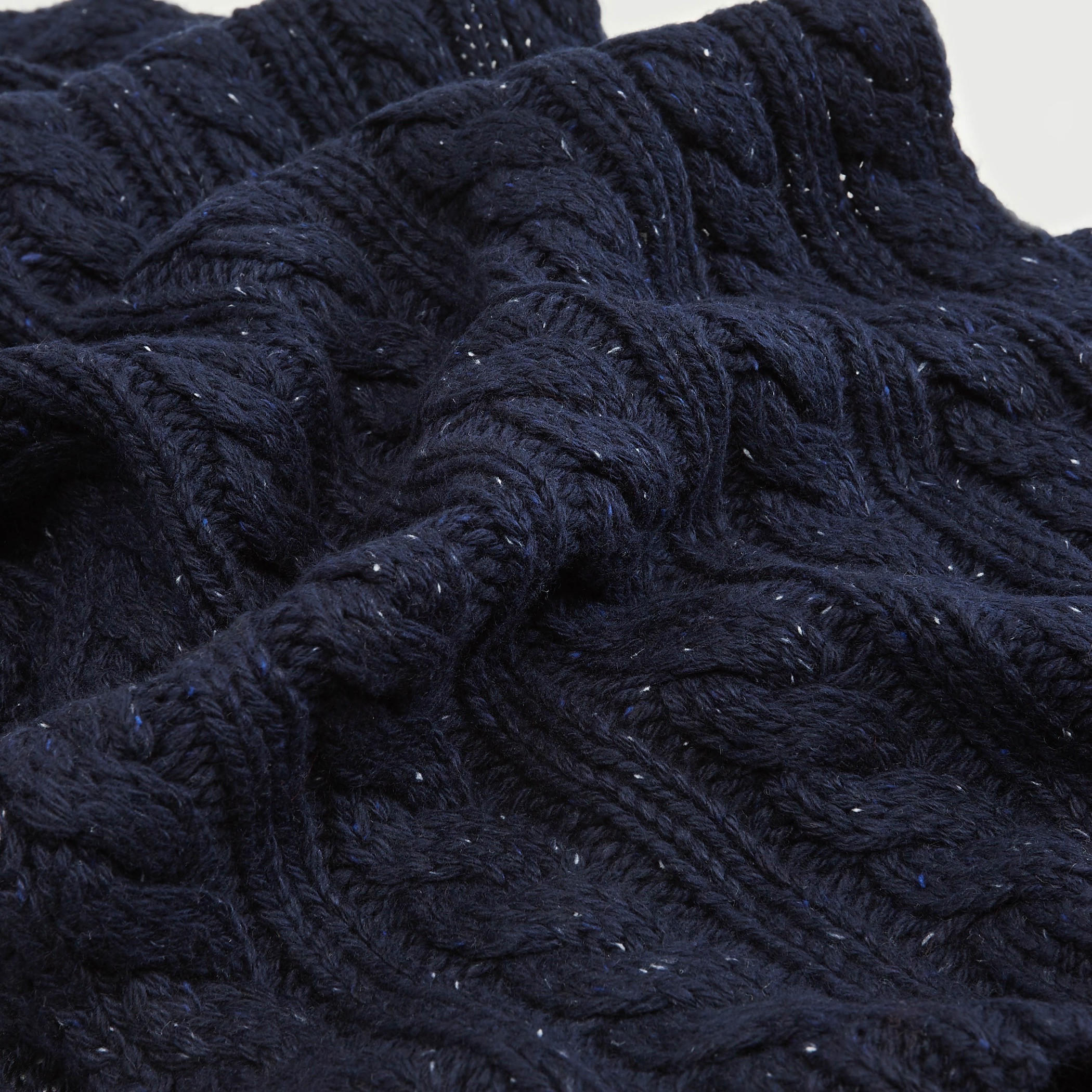 وشاح بارز الملمس بغرز متداخلة-men-scarvesandgloves-image-2