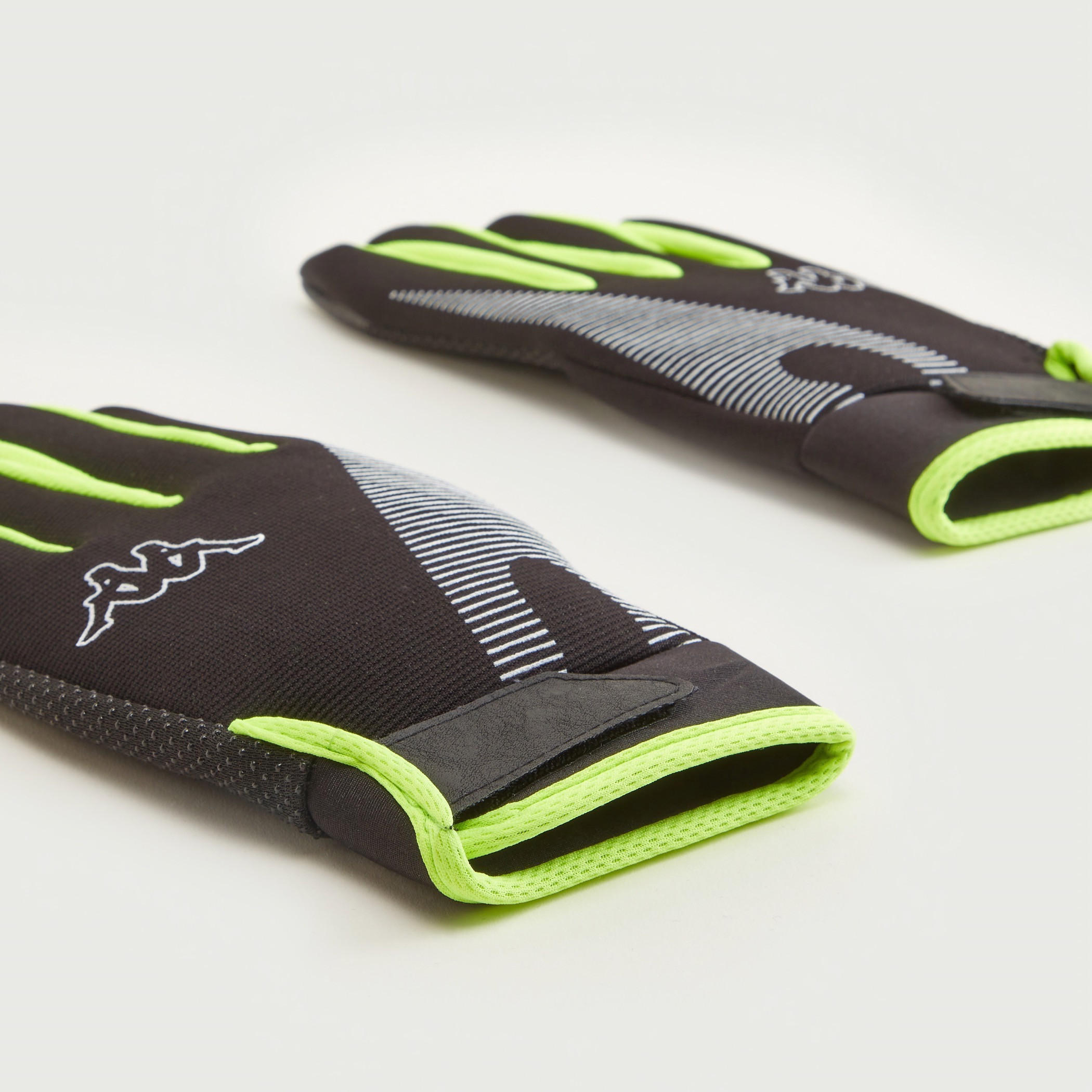 قفّازات بطبعات شعار من كابا-men-scarvesandgloves-image-4