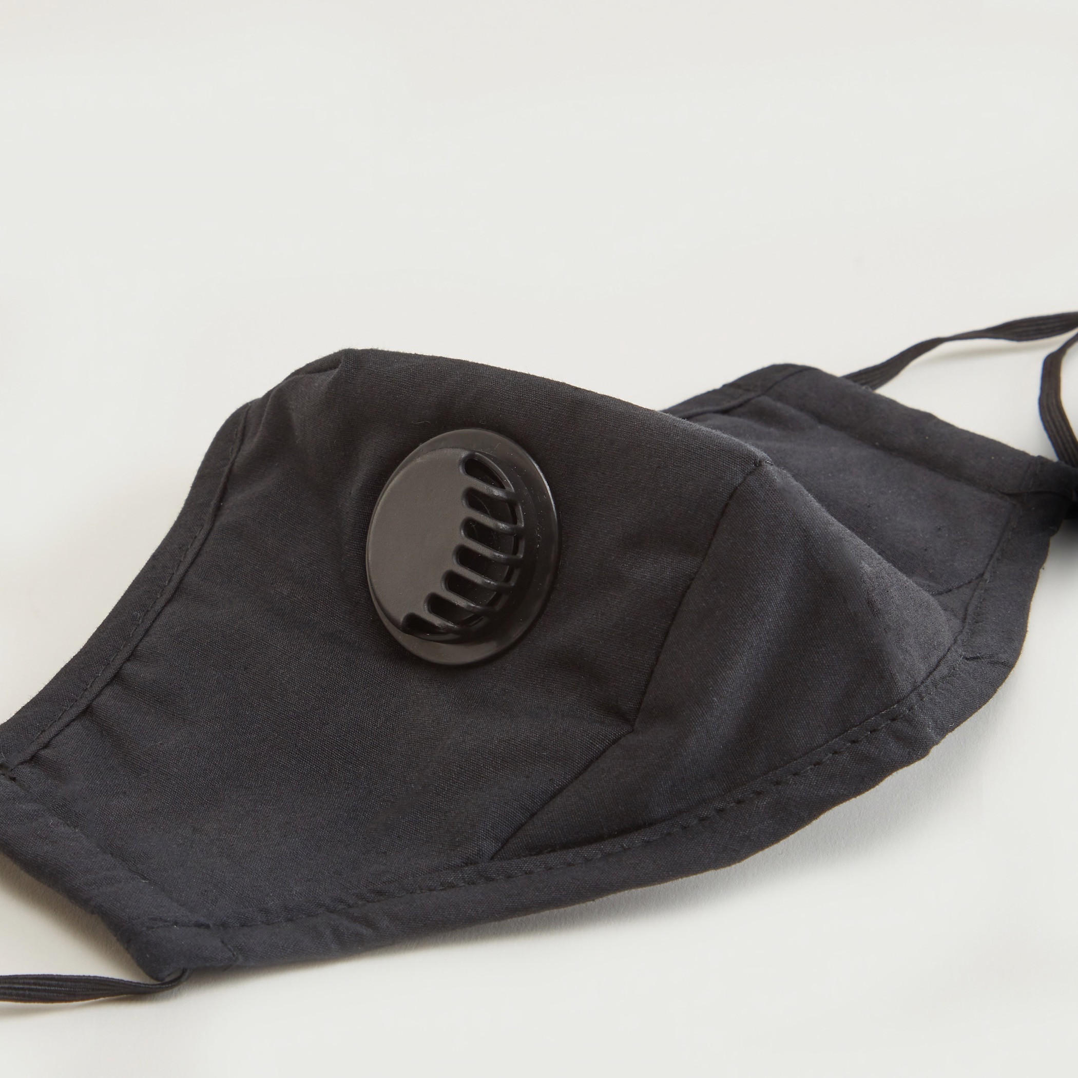ماسك للوجه سادة بحلقات للأذن قابلة للتعديل-women-clothingaccessories-fashionmasks-image-3