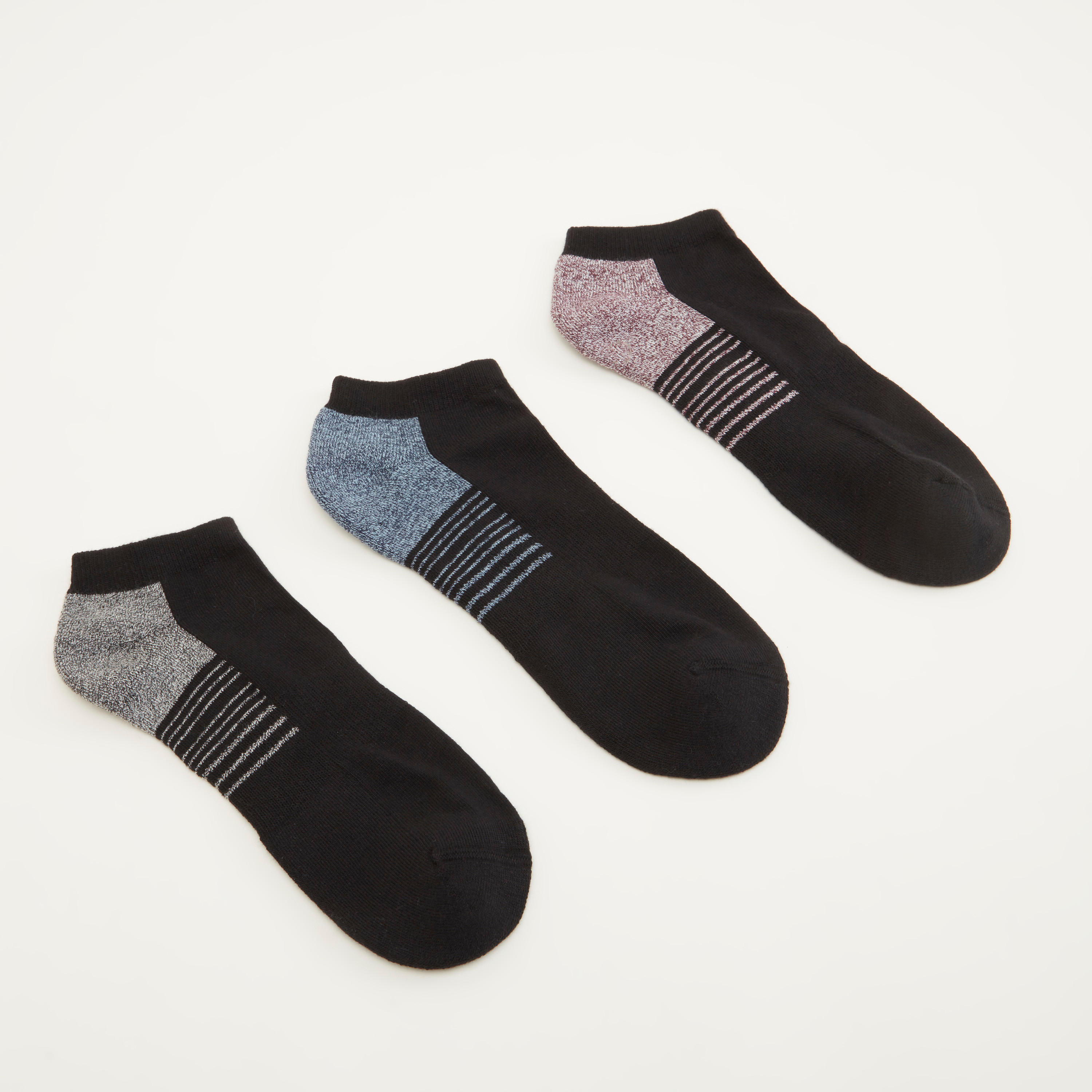 جوارب مخطّطة بطول الكاحل - طقم من 3 أزواج-men-socks-image-1