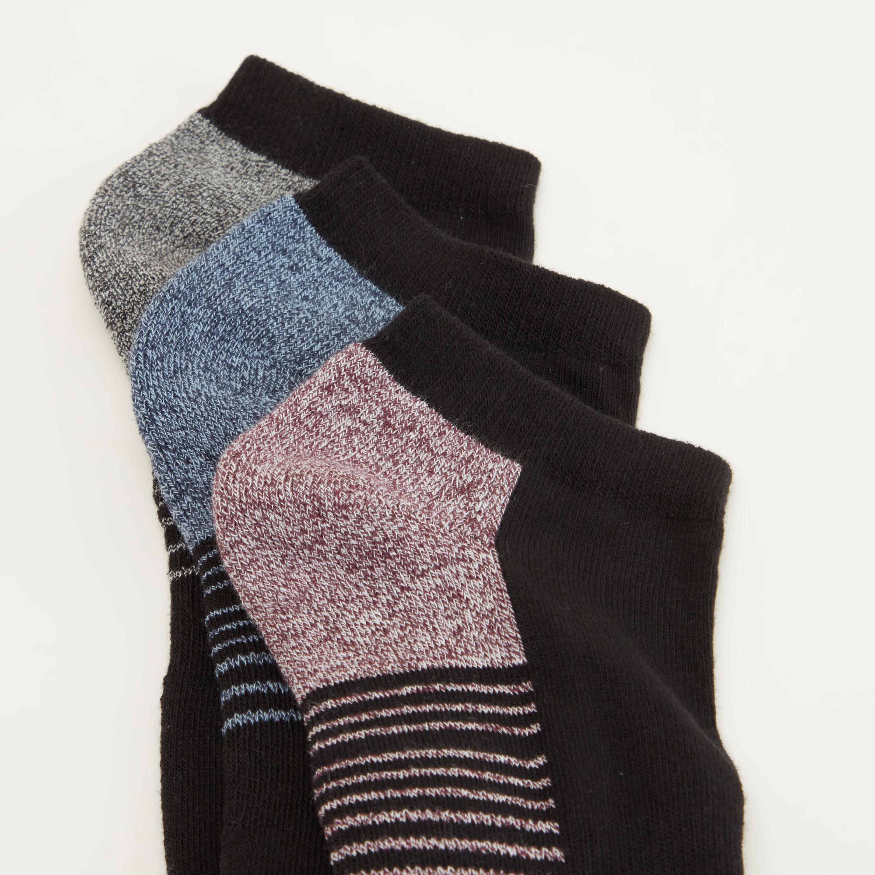 جوارب مخطّطة بطول الكاحل - طقم من 3 أزواج-men-socks-image-3
