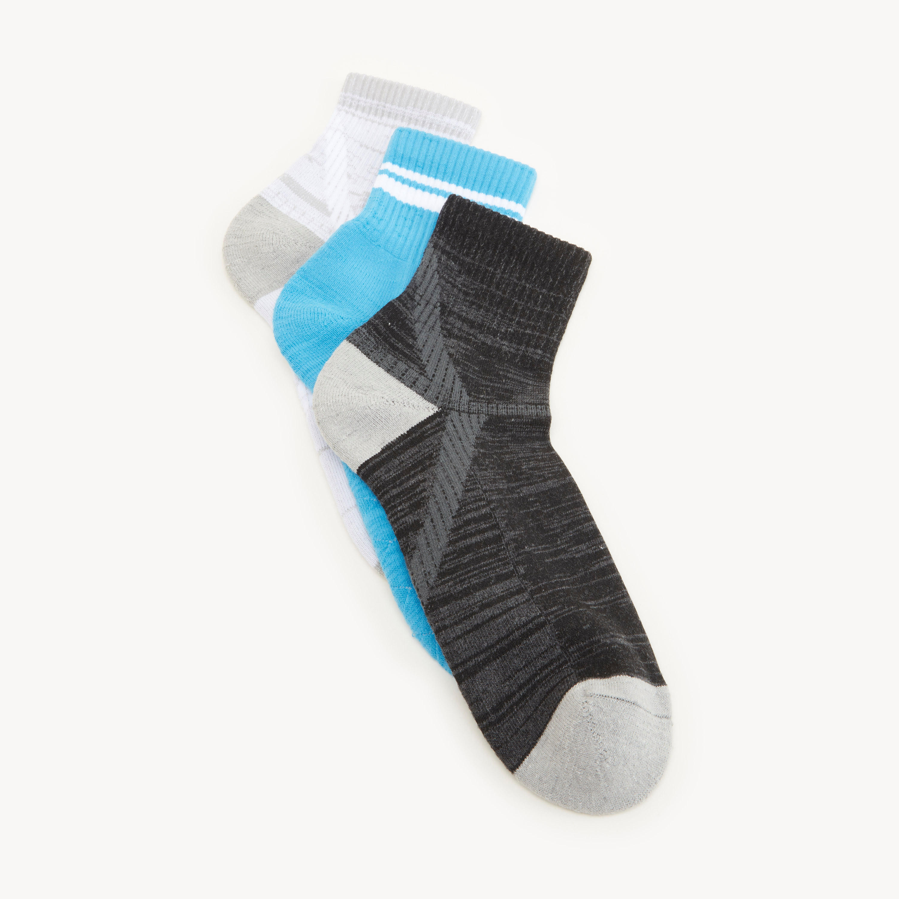 جوارب متنوعة بطول الكاحل - طقم من 3 أزواج-men-socks-image-3