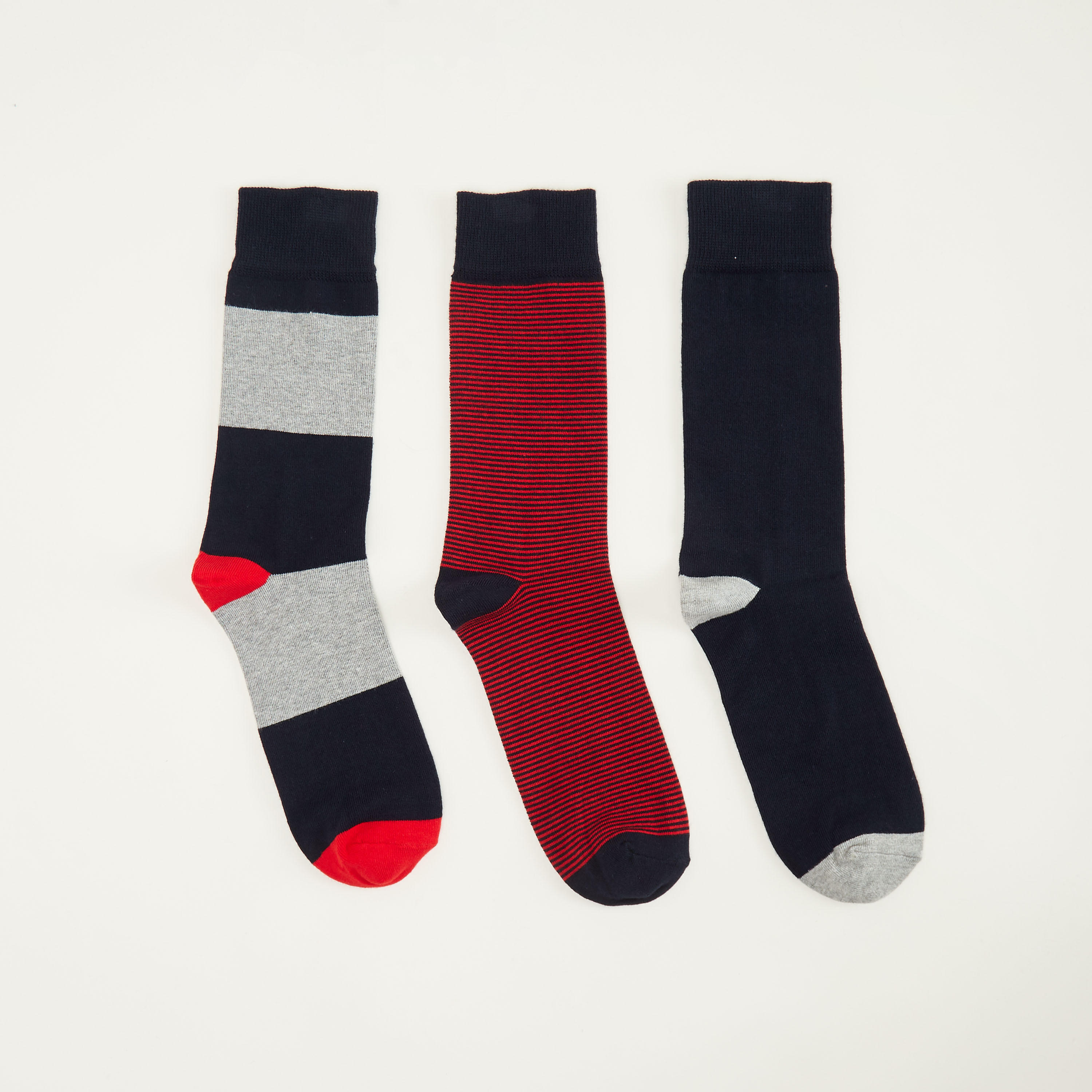 جوارب متنوّعة بطول ربلة السّاق - طقم من 3 أزواج-men-socks-image-1