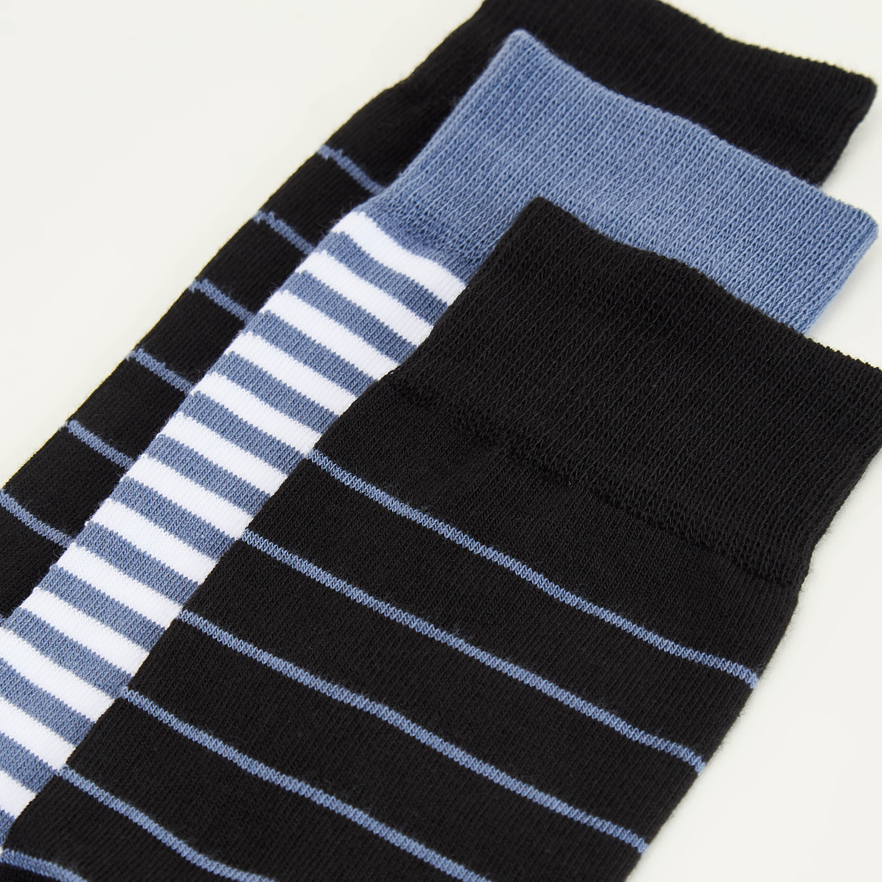 جوارب مخطّطة بطول ربلة السّاق - طقم من 3 أزواج-men-socks-image-3