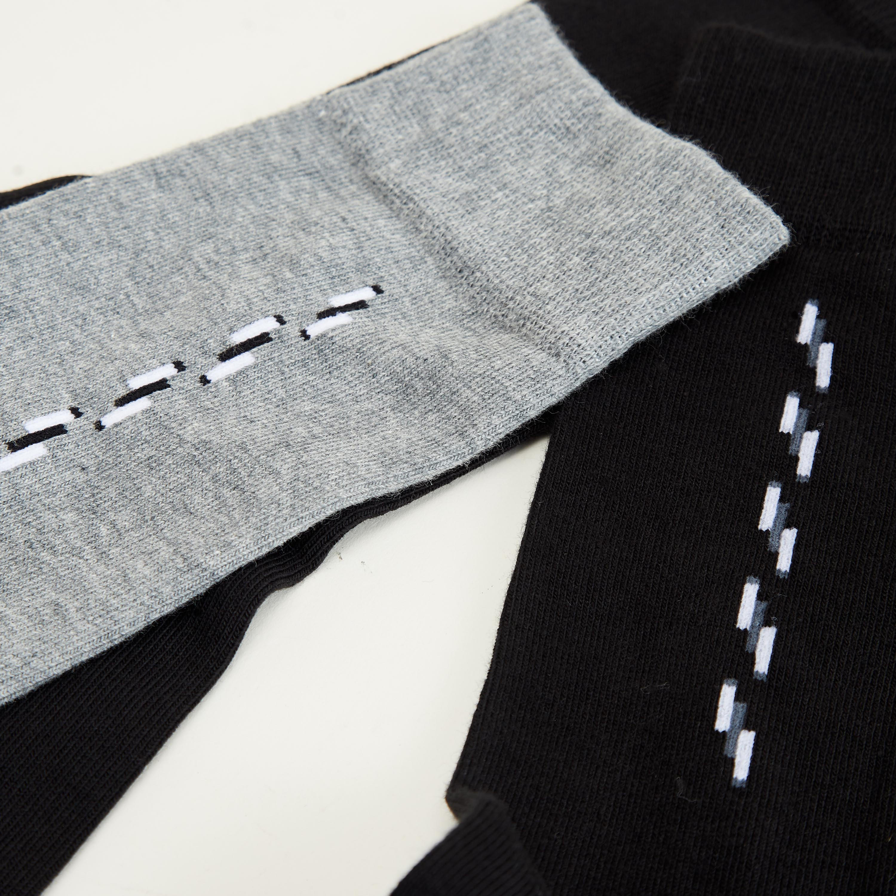 جوارب متنوّعة بطول ربلة السّاق - طقم من 3 أزواج-men-socks-image-4