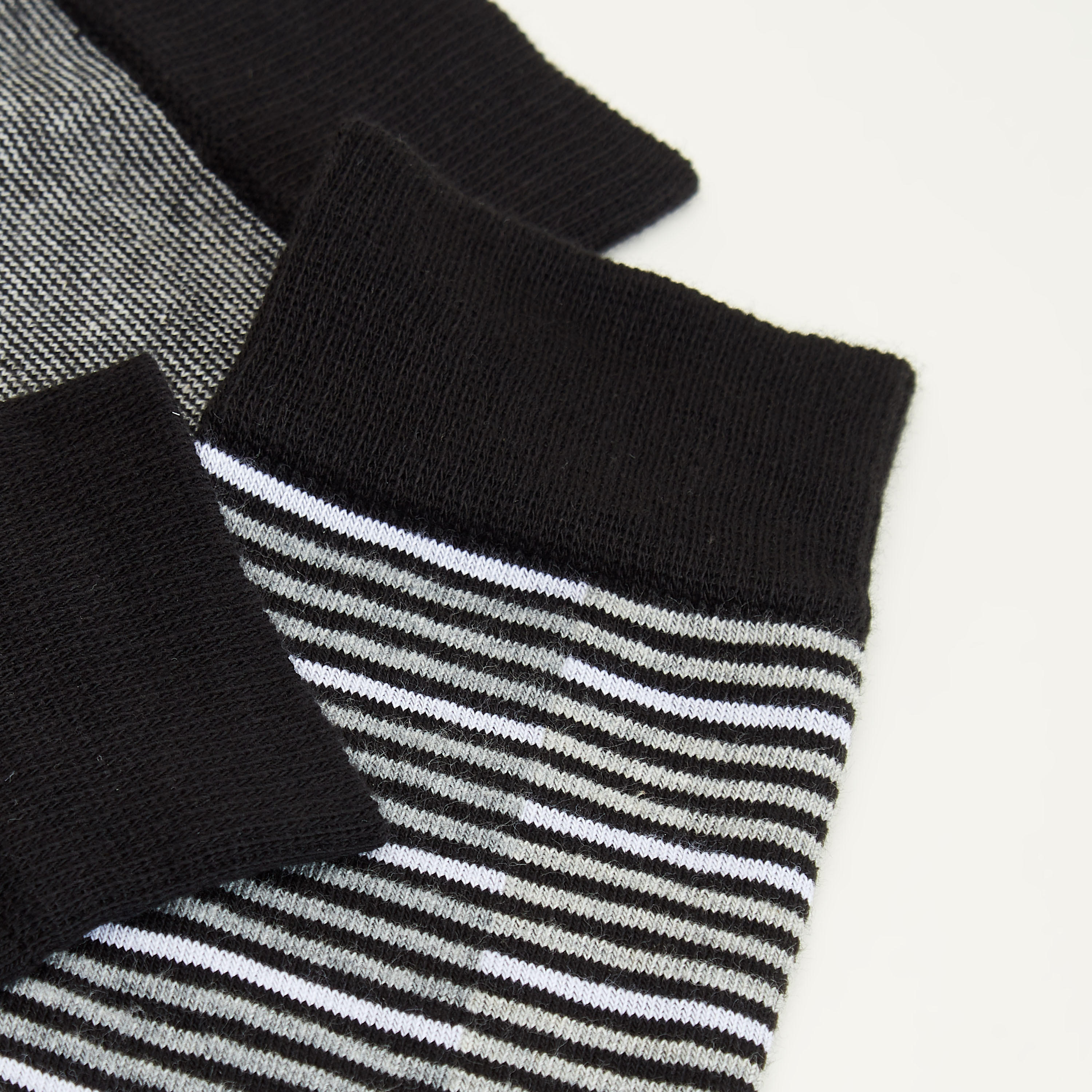 جوارب متنوّعة بحواف مضلّعة - طقم من 3 أزواج-men-socks-image-4