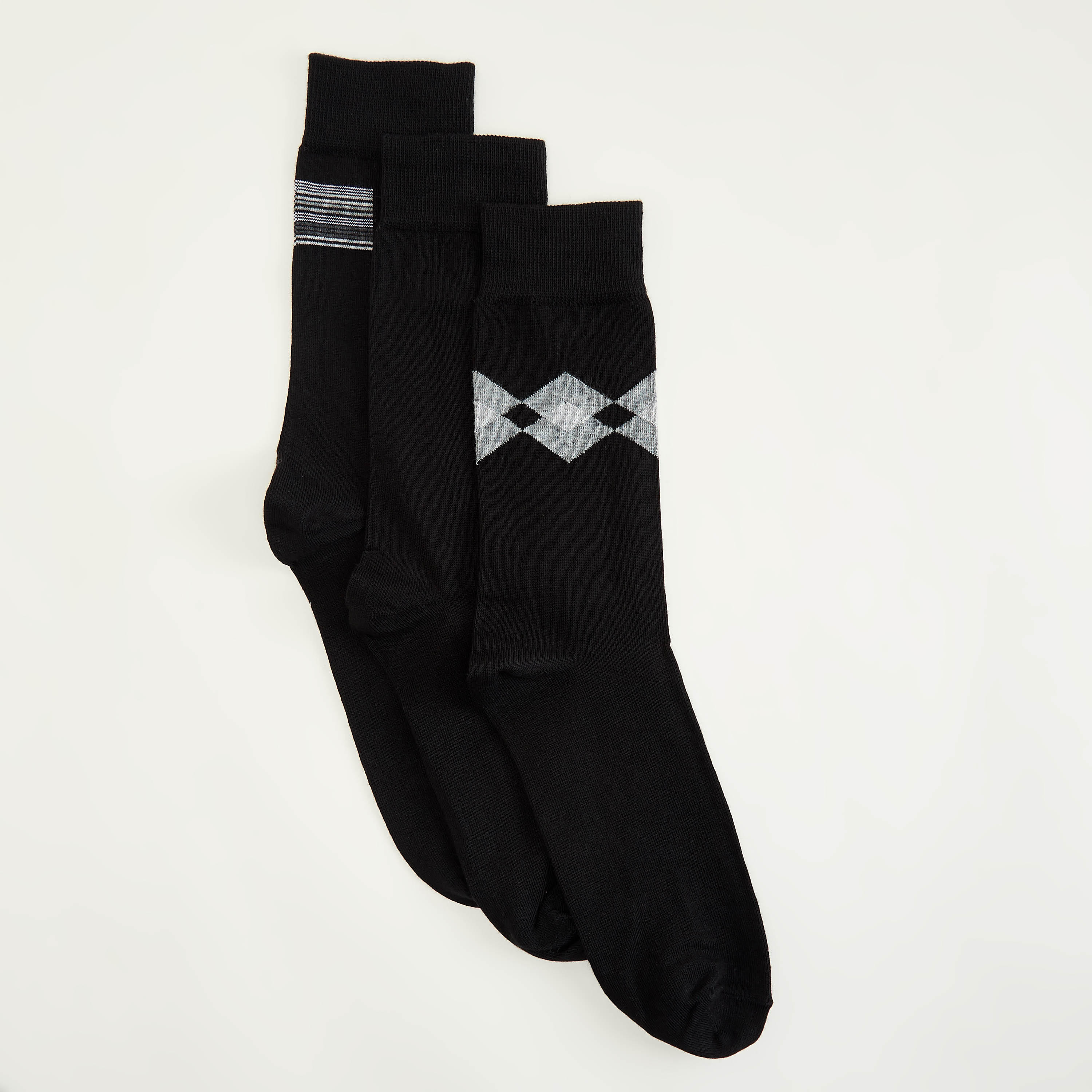 جوارب متنوّعة بحواف مضلّعة - طقم من 3 أزواج-men-socks-image-2