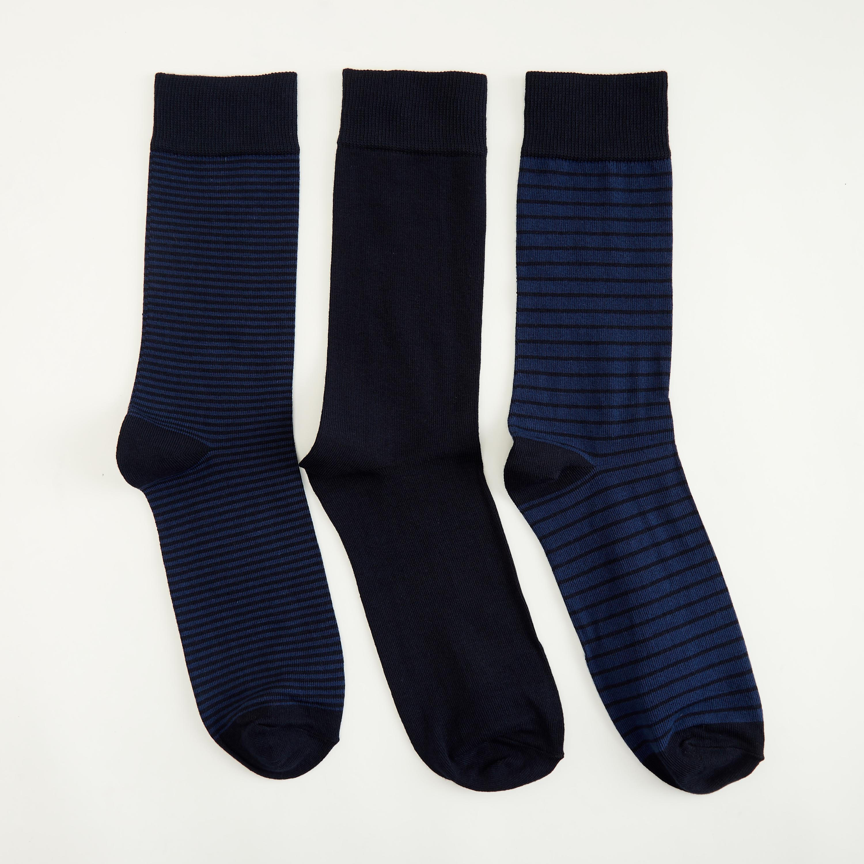جوارب متنوّعة بطول ربلة السّاق - طقم من 3 أزواج-men-socks-image-1