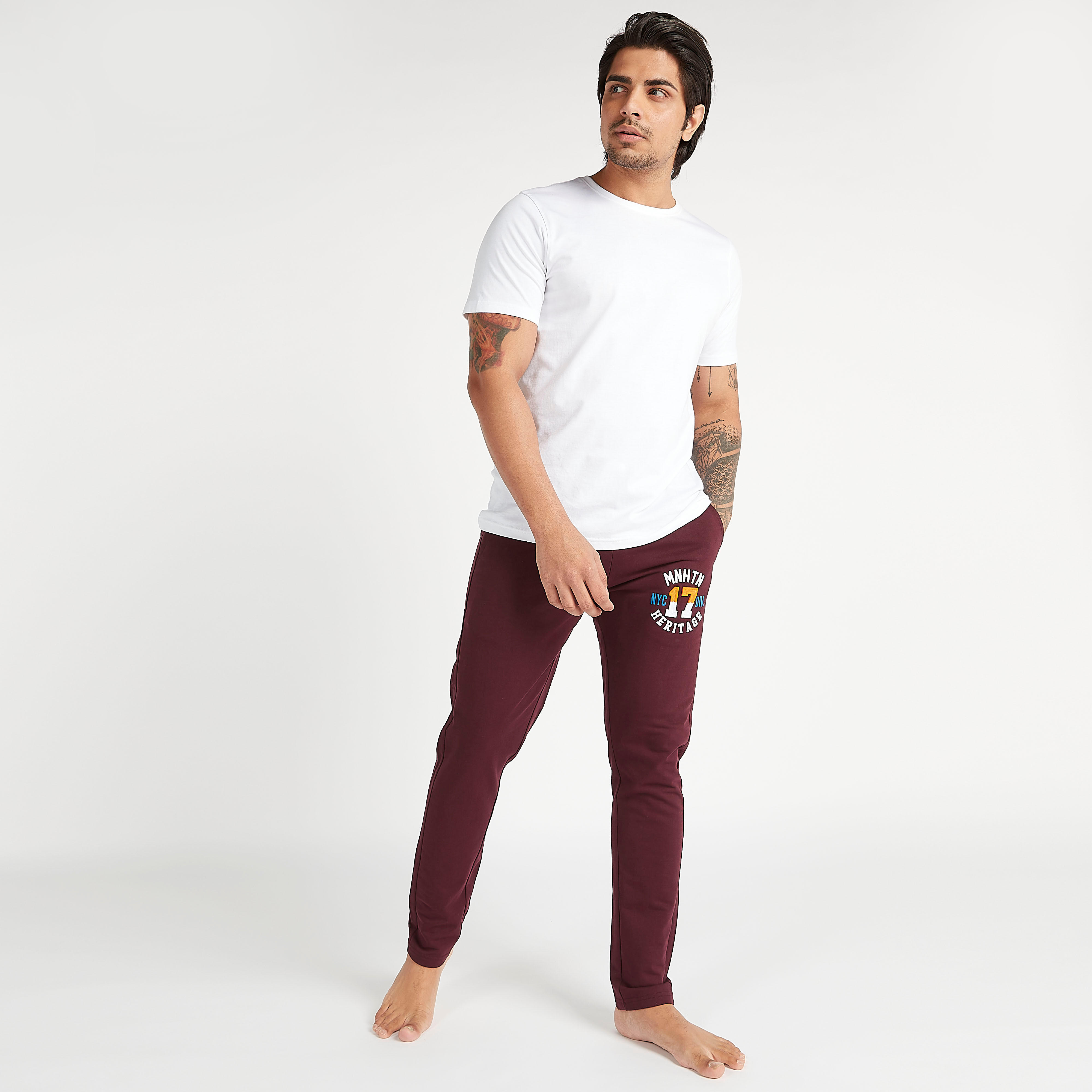 بيجاما مستدامة مطرّزة برباط إغلاق وجيوب-men-clothing-nightwear-pyjamaandshorts-image-5