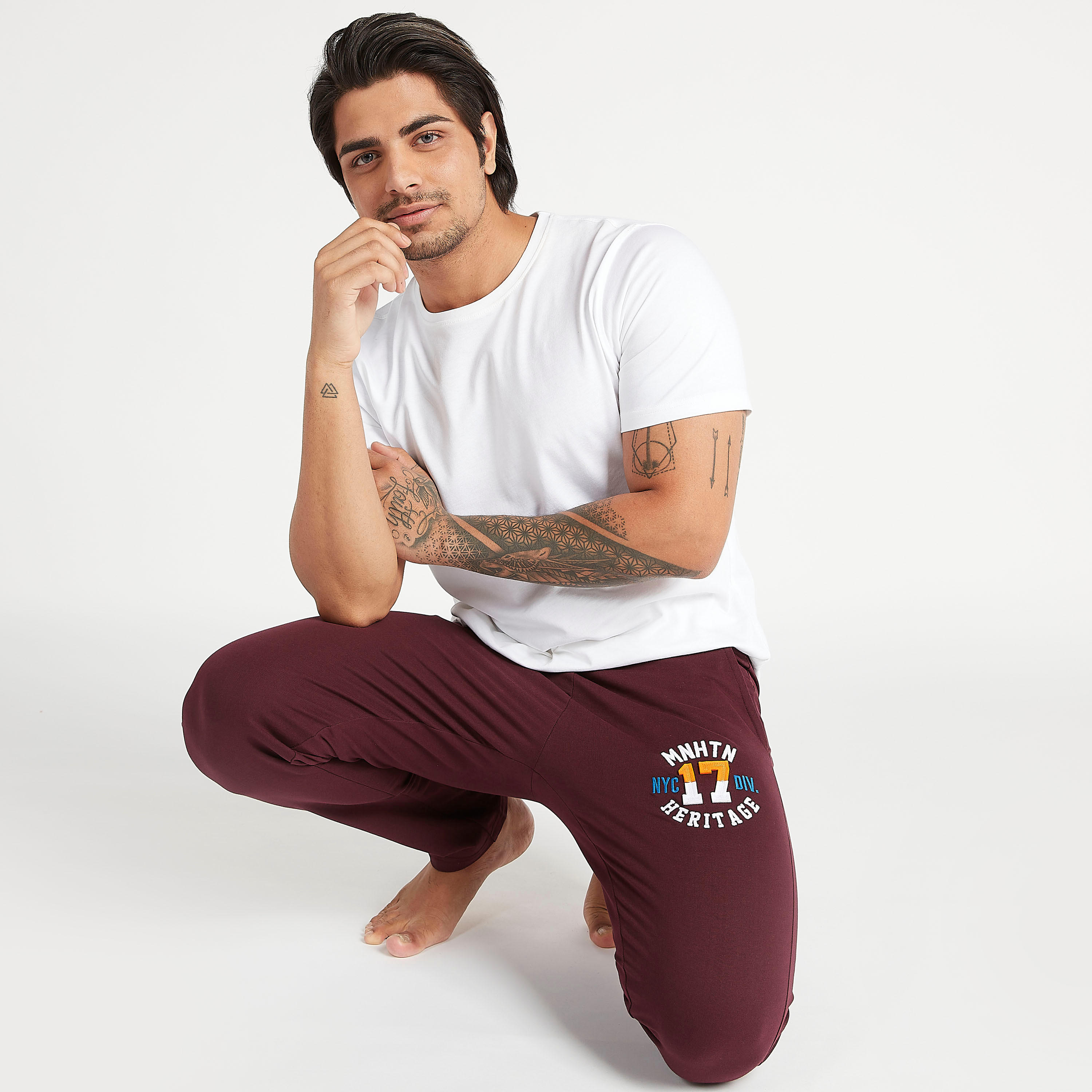 بيجاما مستدامة مطرّزة برباط إغلاق وجيوب-men-clothing-nightwear-pyjamaandshorts-image-4