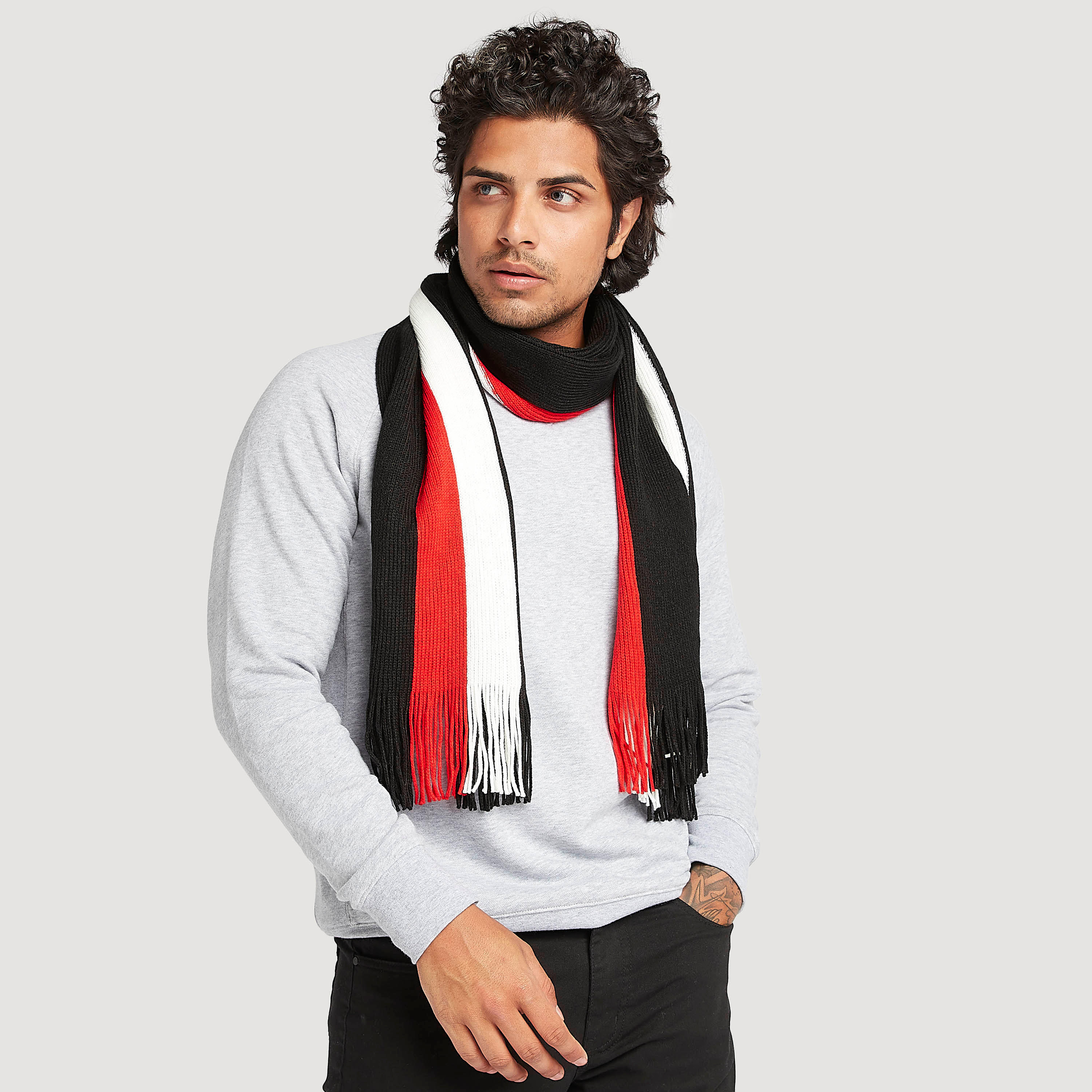 وشاح مخطّط بشراشيب-men-scarvesandgloves-image-3