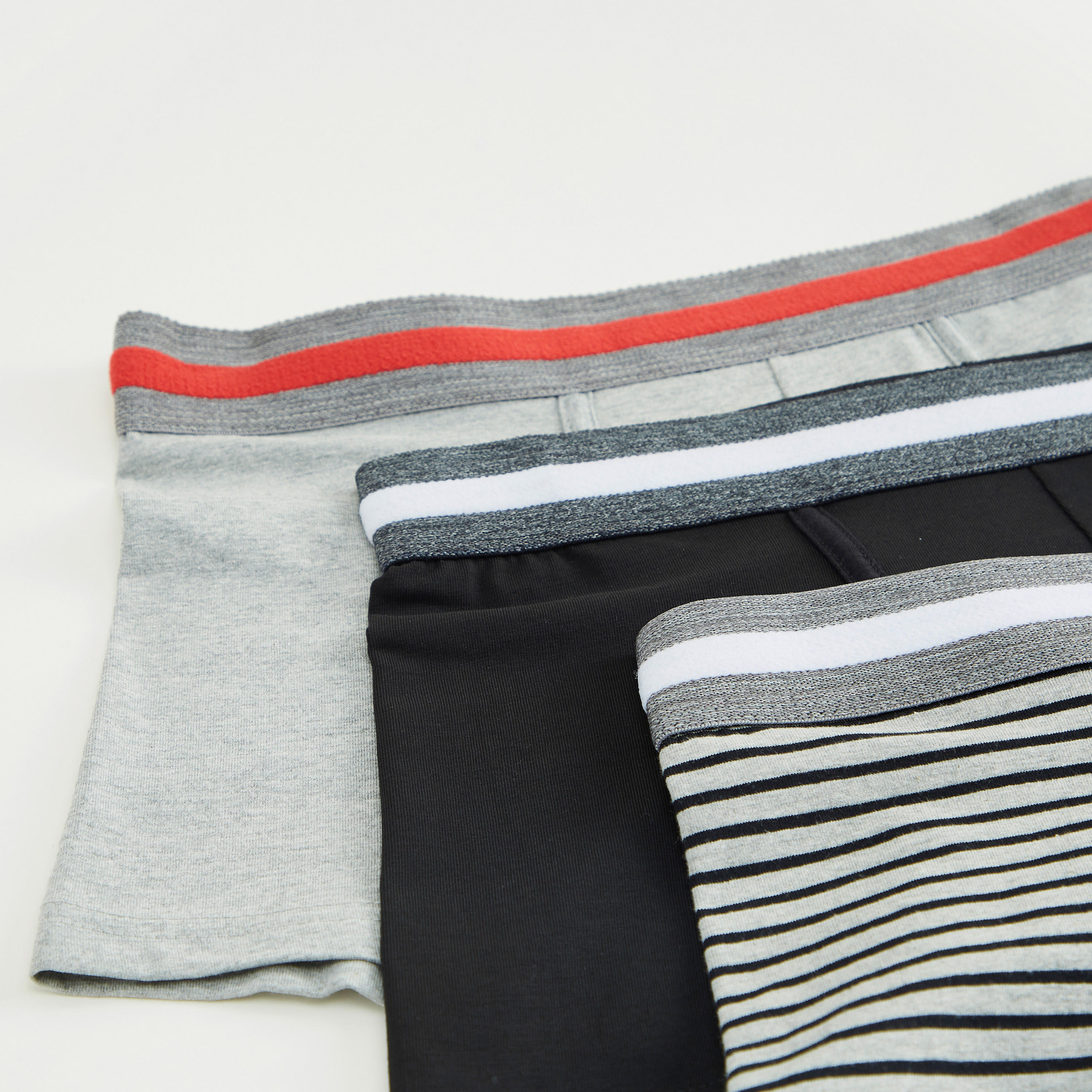 شورت ترانك بخصر مطّاطي - طقم من 3 قطع متنوعة-men-clothing-innerwear-underwear-image-3
