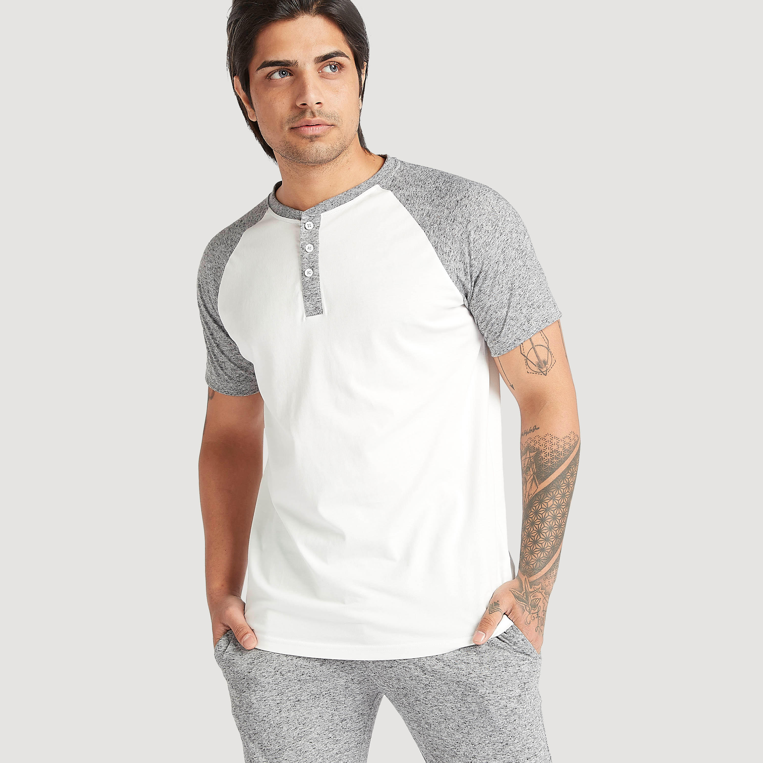 طقم بنطلون بيجاما كامل وتيشيرت بأكمام مغايرة-men-clothing-nightwear-sets-image-4