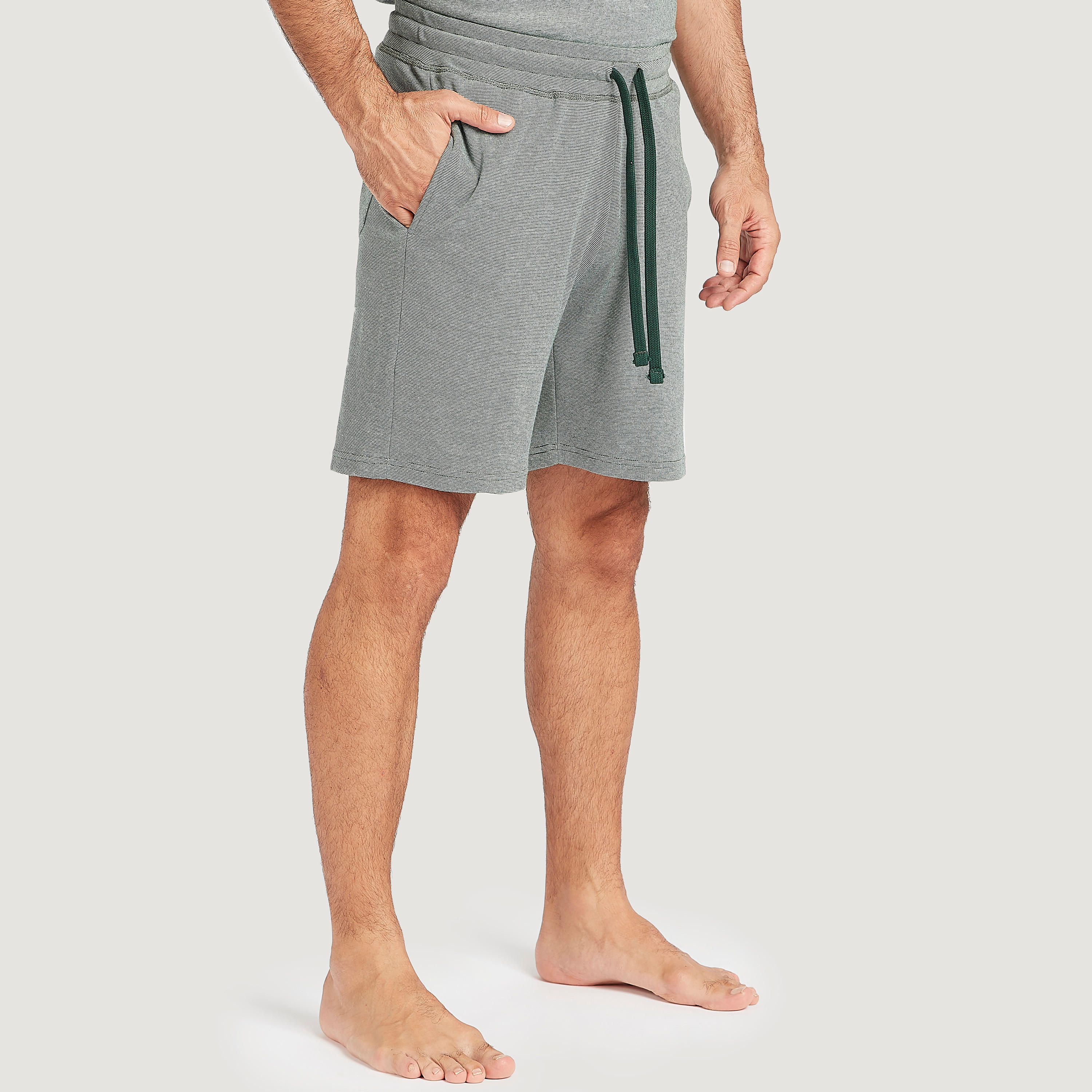 طقم شورت برباط إغلاق وتيشيرت سادة بياقة V-men-clothing-nightwear-sets-image-1