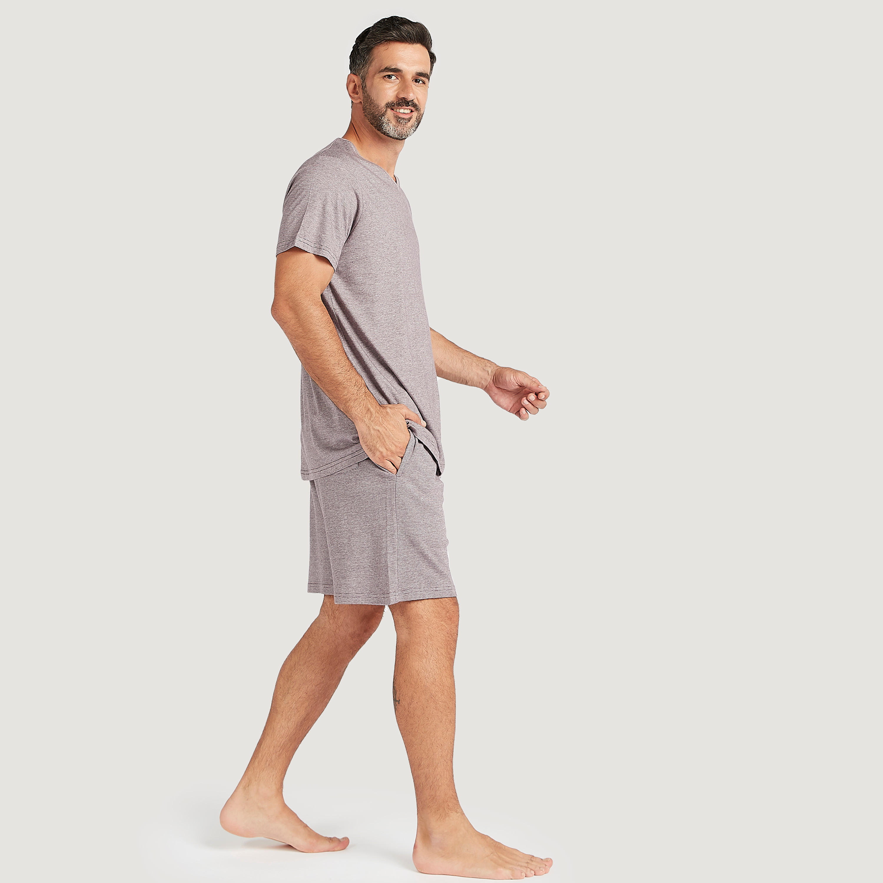 طقم شورت برباط إغلاق وتيشيرت سادة بياقة V-men-clothing-nightwear-sets-image-1