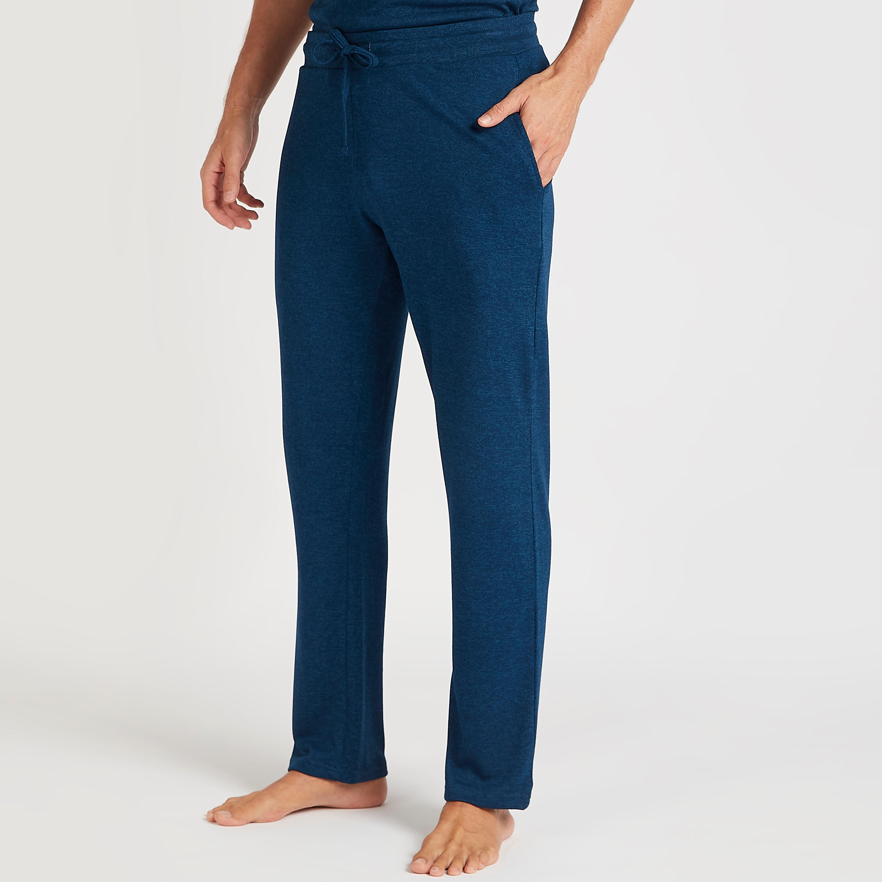 طقم من بنطلون بيجاما طويل وتيشيرت سادة بياقة ضيقة-men-clothing-nightwear-sets-image-1
