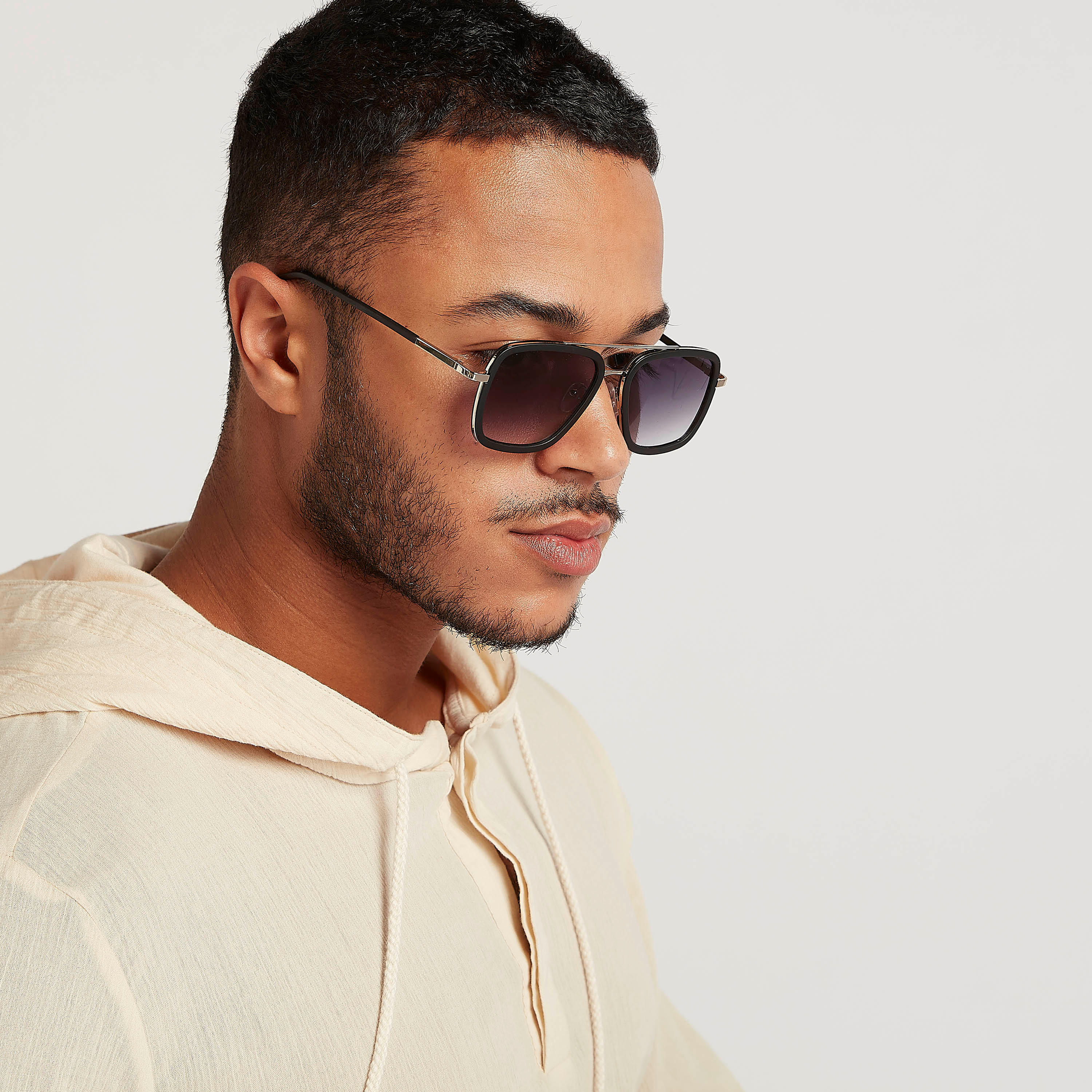 نظّارة شمسيّة واي فيرار بإطار مربّع كامل ووسادات أنف-men-sunglasses-image-2