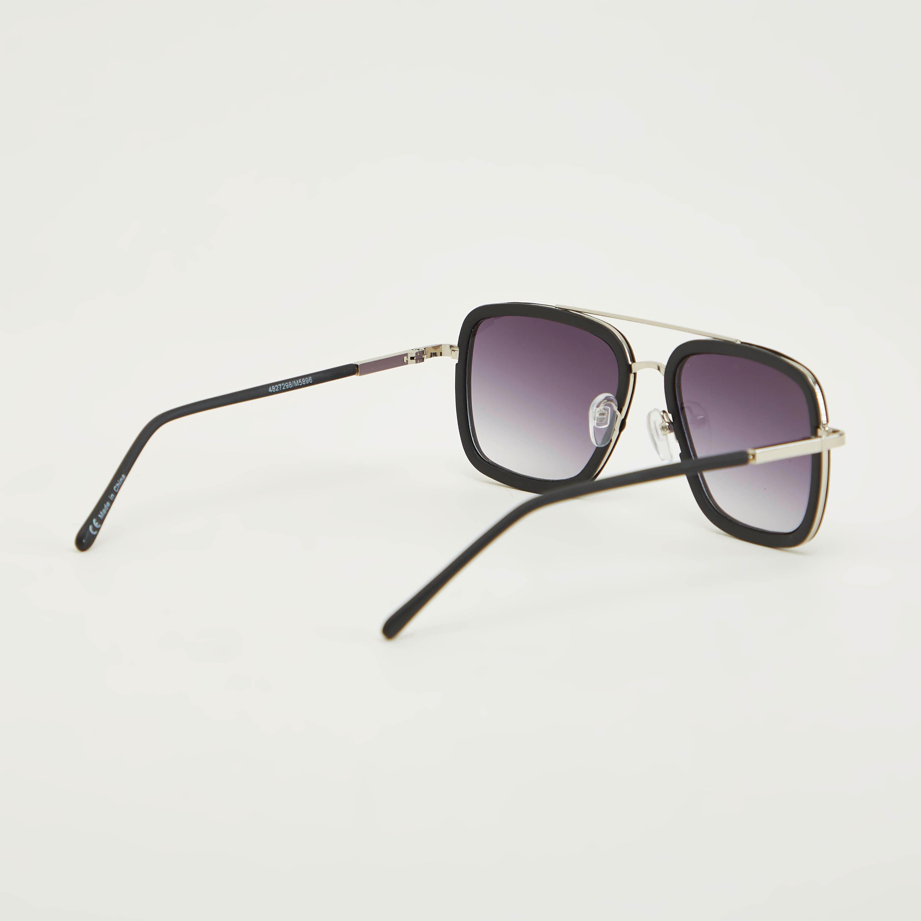 نظّارة شمسيّة واي فيرار بإطار مربّع كامل ووسادات أنف-men-sunglasses-image-4