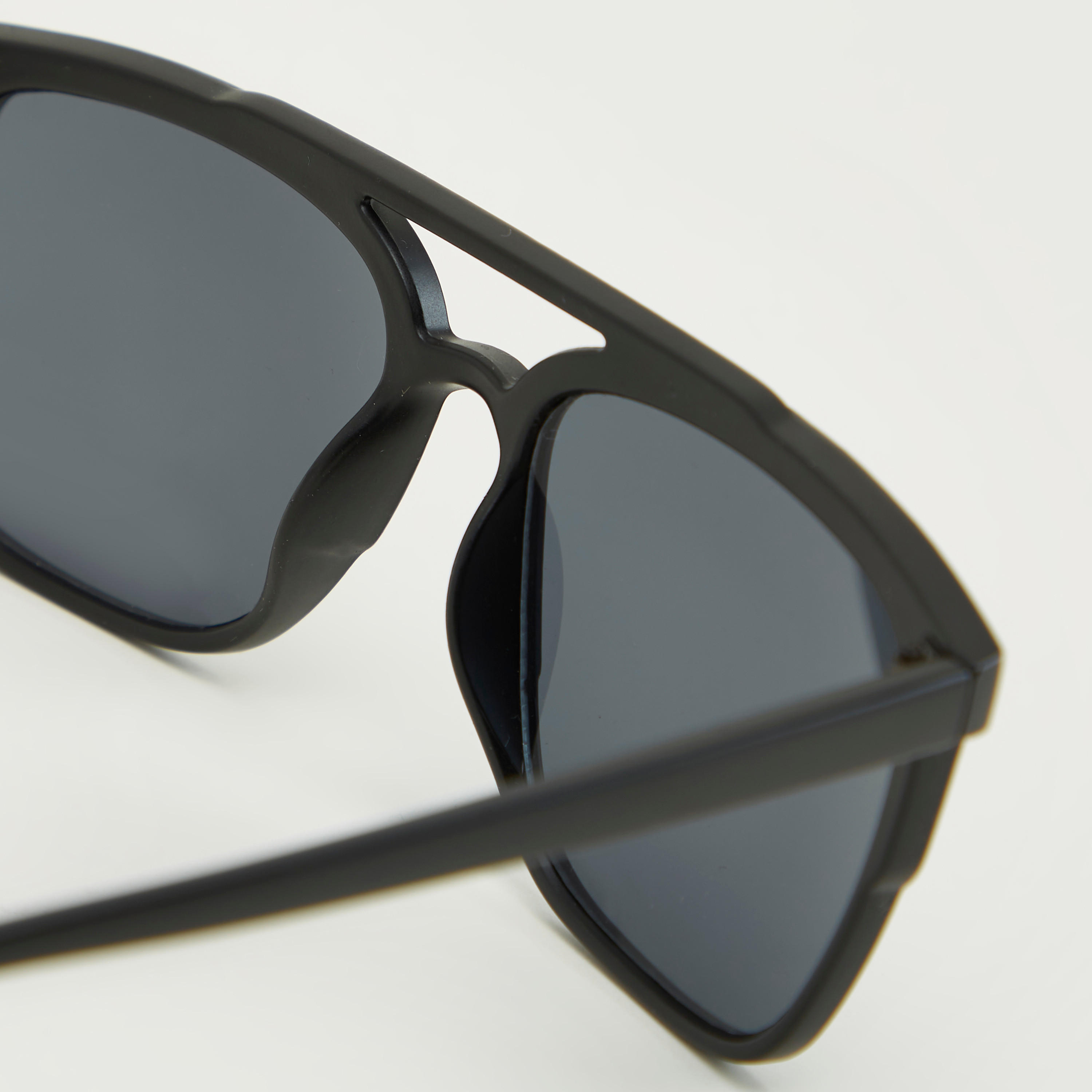 نظّارة شمسيّة واي فيرار بإطار مربّع كامل ووسادات أنف-men-sunglasses-image-3