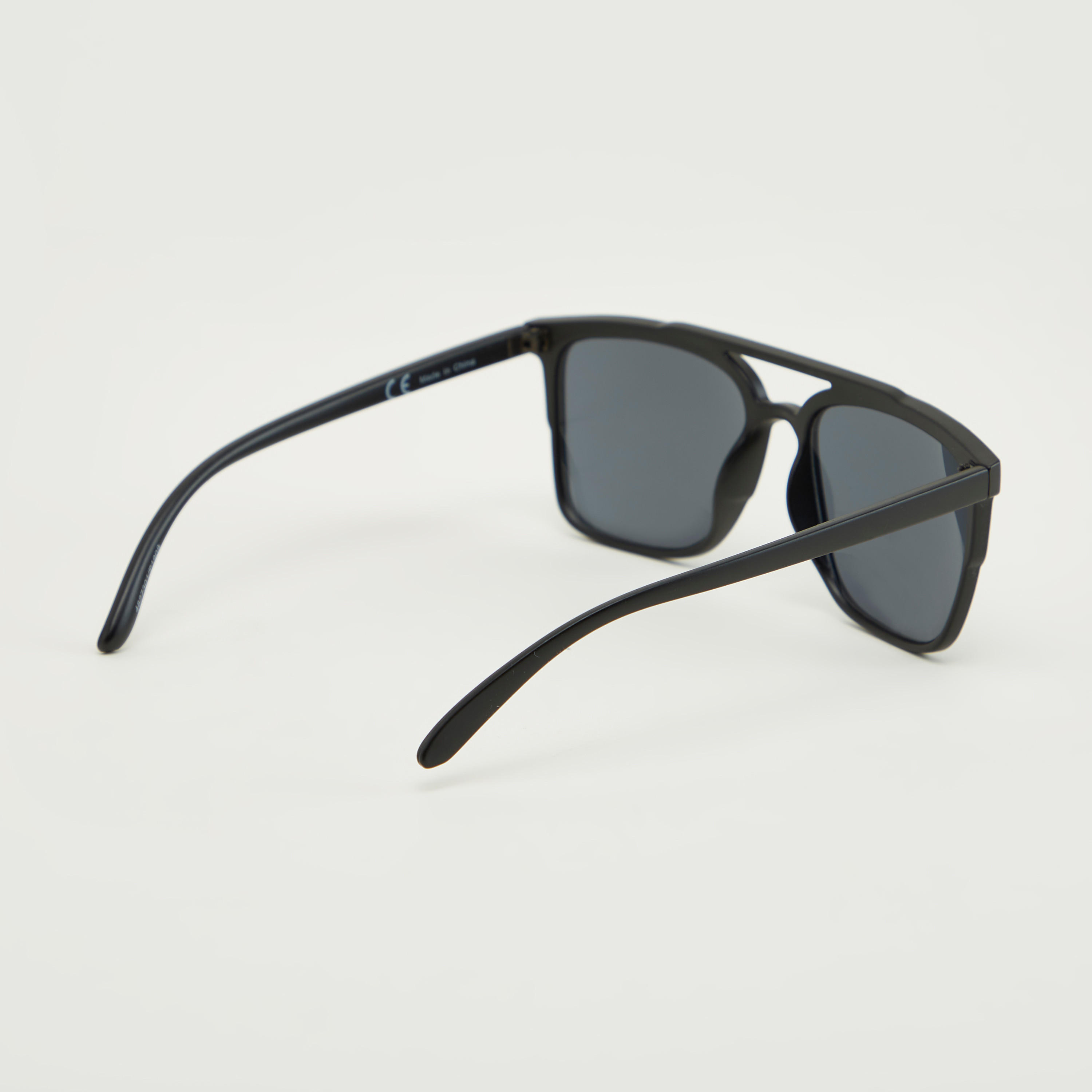 نظّارة شمسيّة واي فيرار بإطار مربّع كامل ووسادات أنف-men-sunglasses-image-4