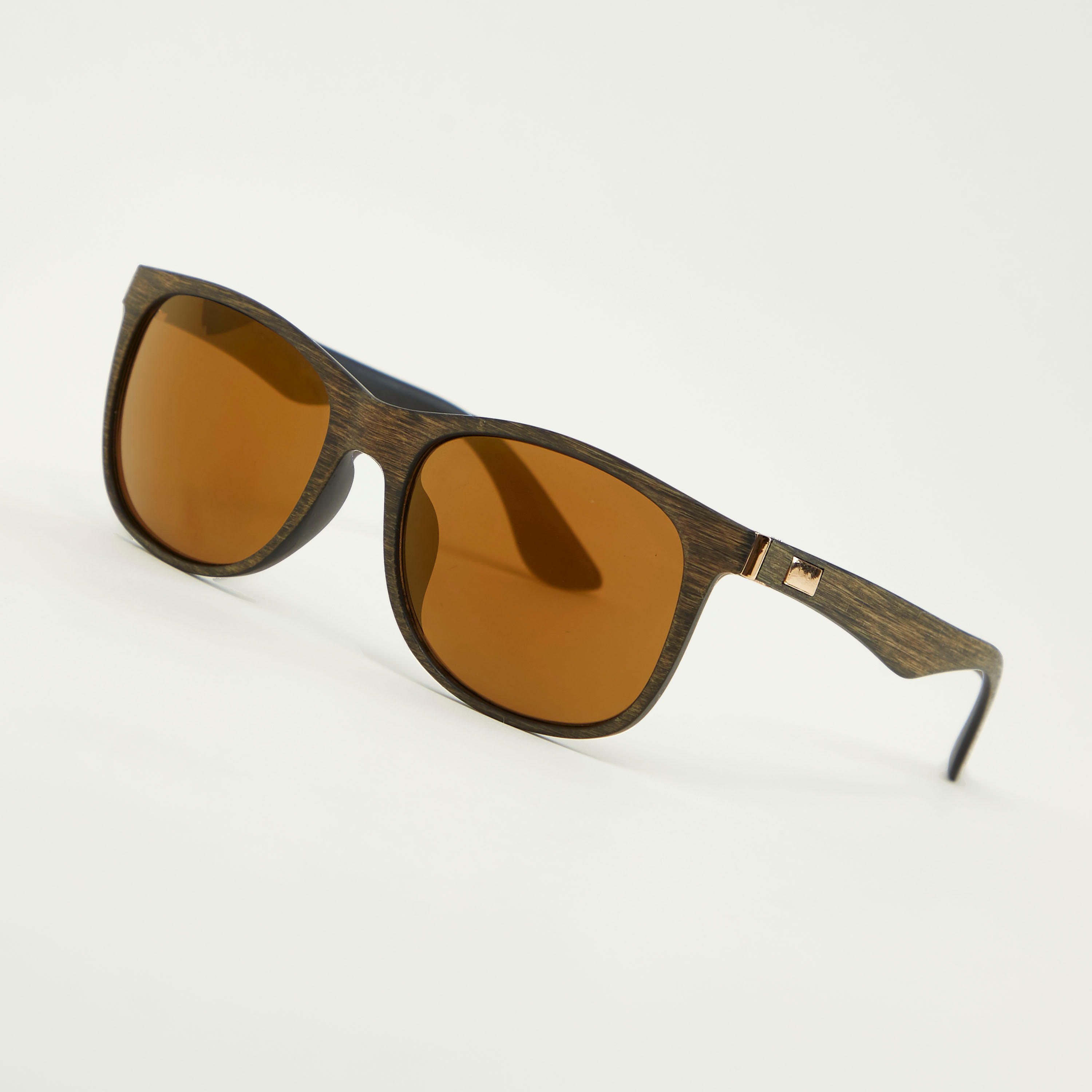 نظّارة شمسيّة واي فيرار بإطار كامل ووسادات أنف وطبعات-men-sunglasses-image-5
