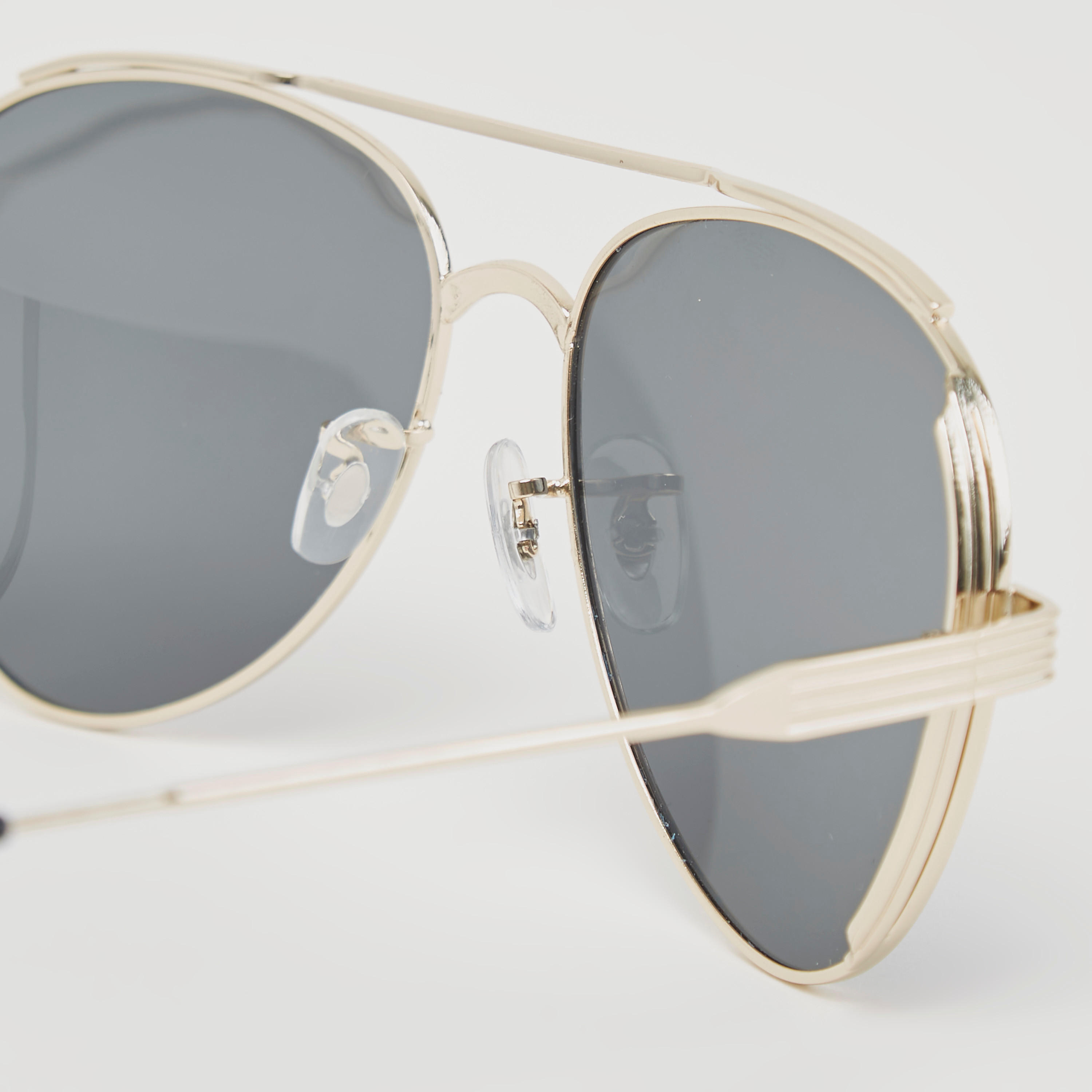 نظّارة شمسية أفياتور بإطار كامل ووسادات للأنف وشريط علوي-men-sunglasses-image-3