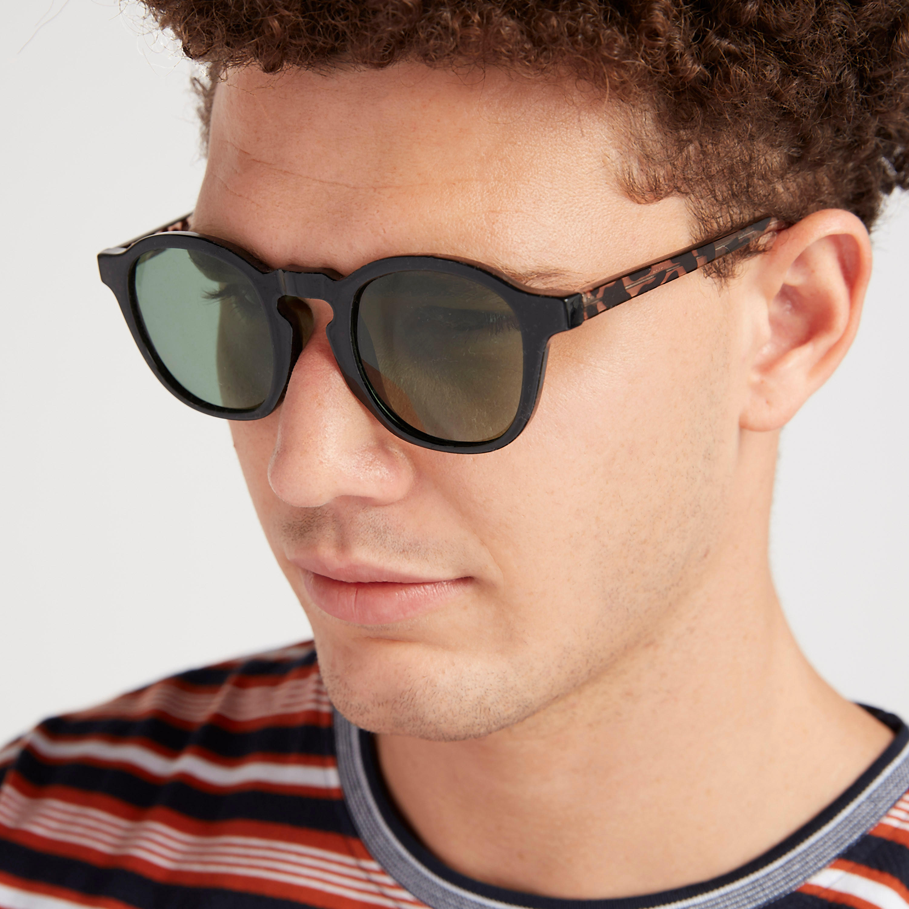 نظّارة شمسية بيضاوية بإطار كامل ووسادات للأنف-men-sunglasses-image-4