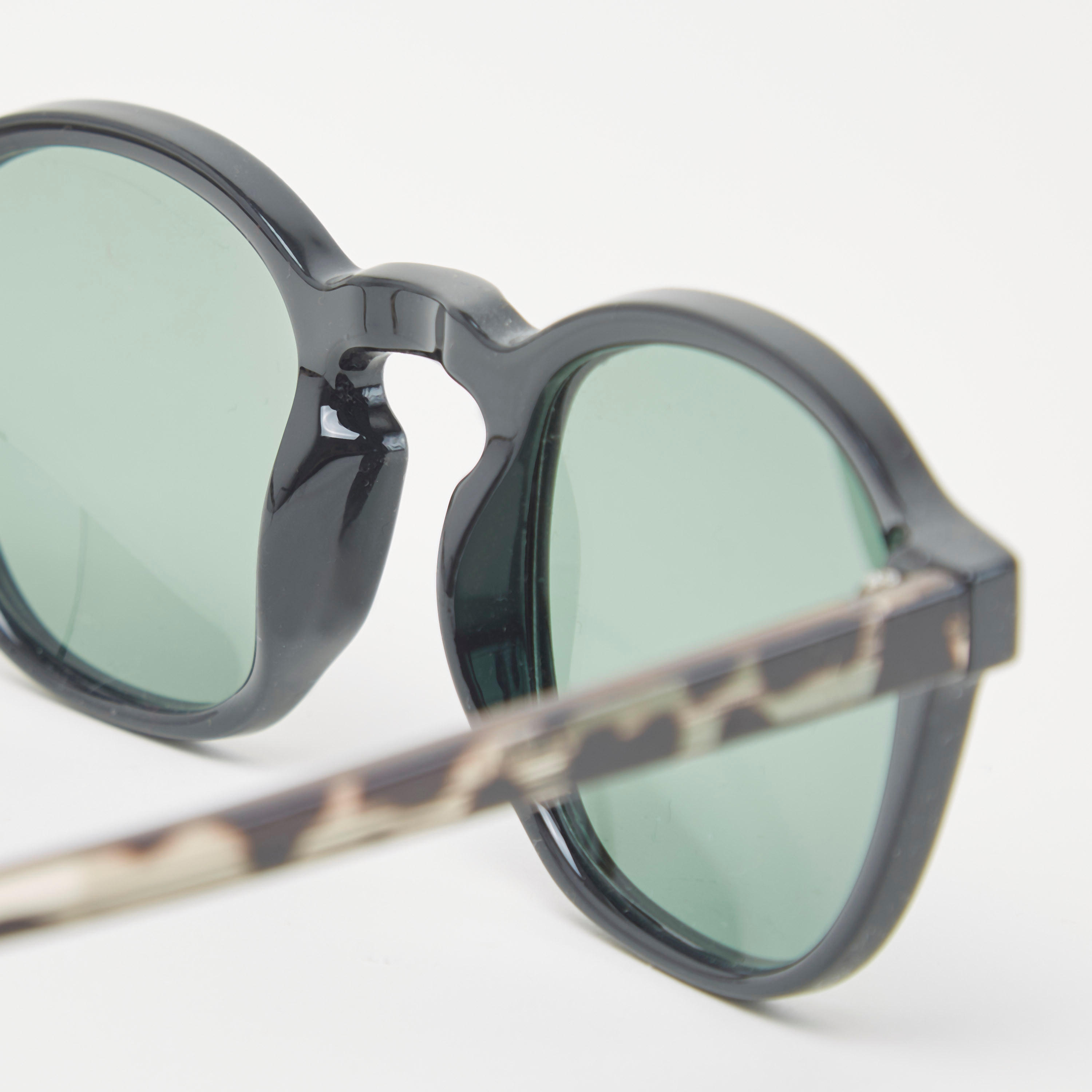 نظّارة شمسية بيضاوية بإطار كامل ووسادات للأنف-men-sunglasses-image-3
