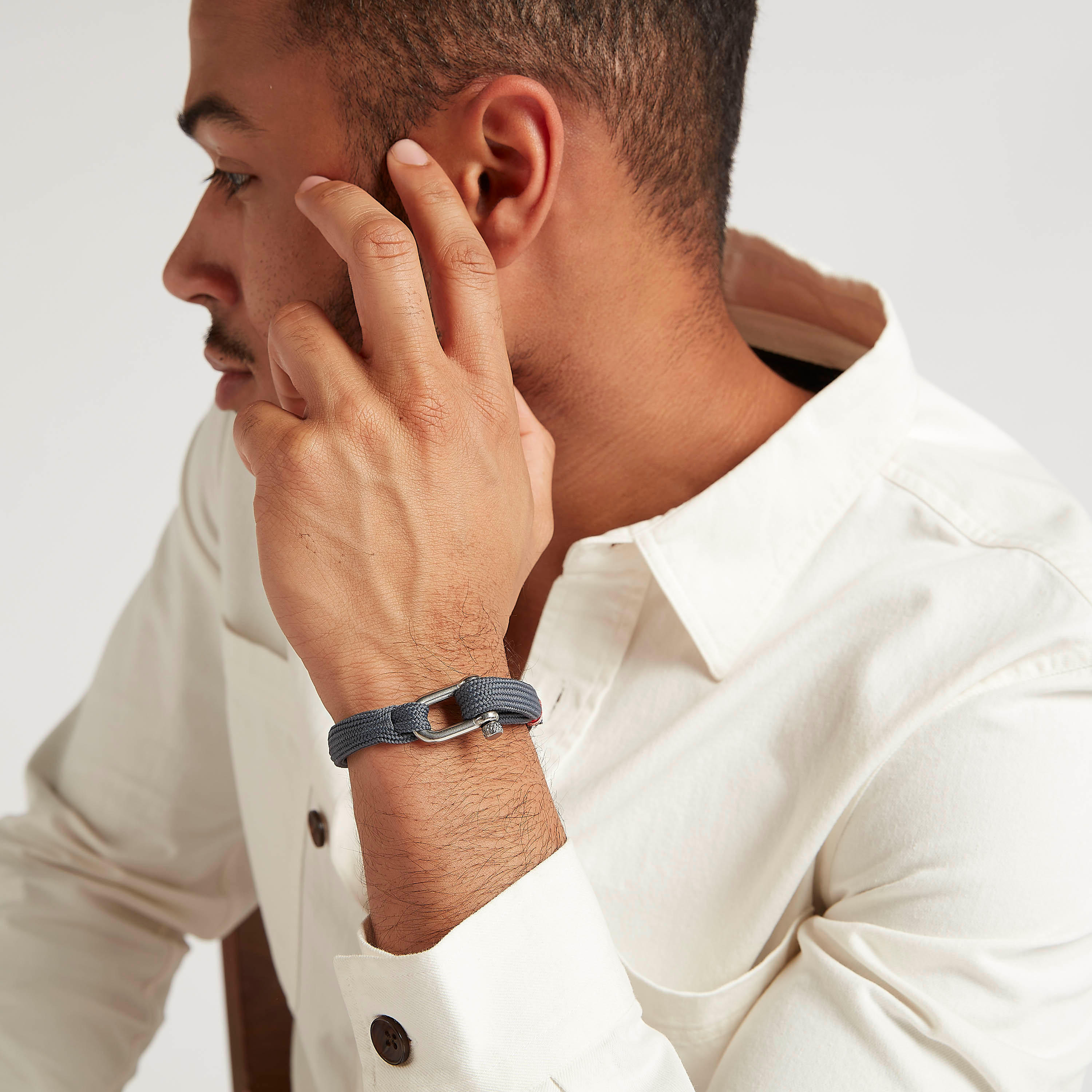سوار سادة بزينة ميتاليك-men-watchesandjewellery-bracelets-image-4