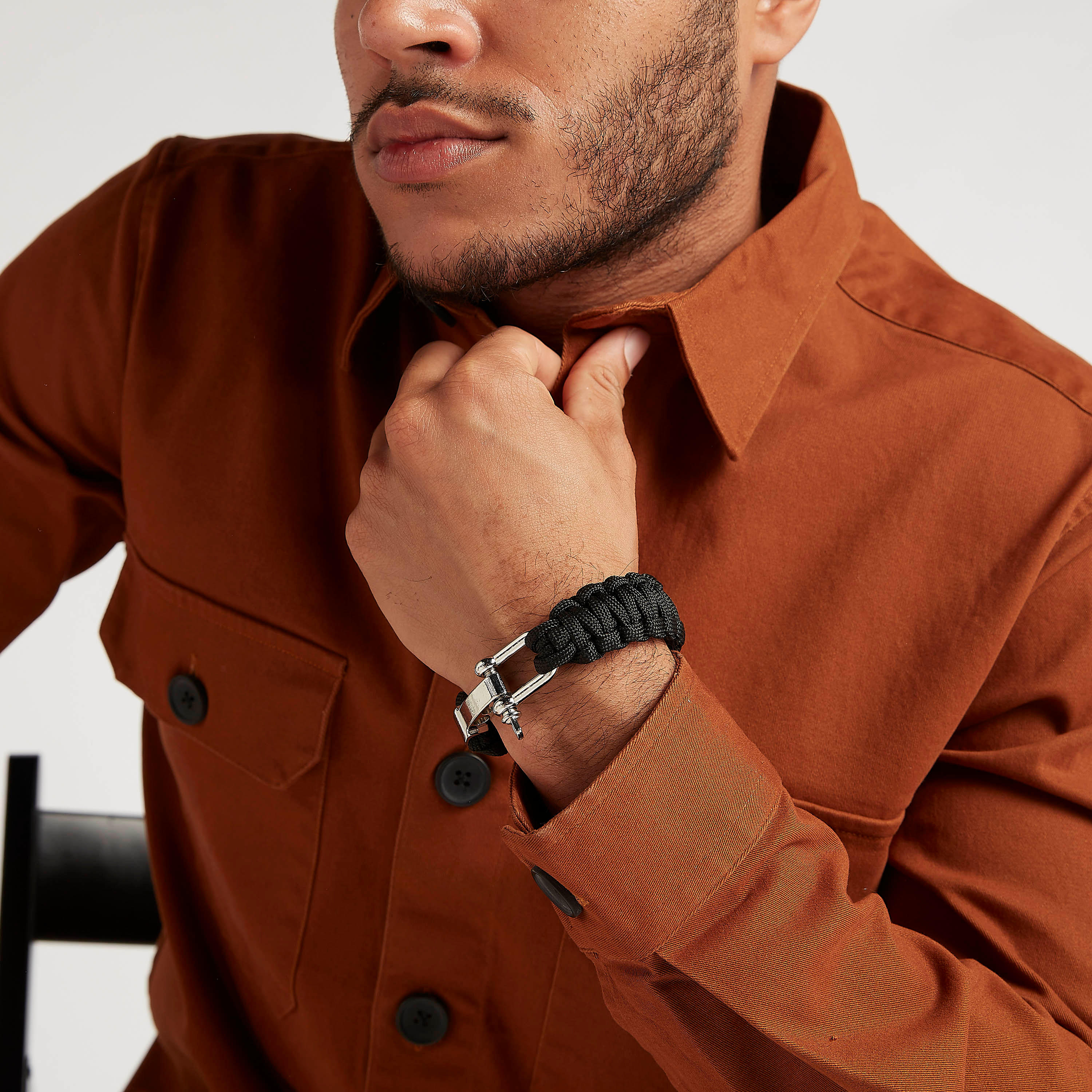 سوار مضفر بقفل إغلاق مفصلي-men-watchesandjewellery-bracelets-image-4