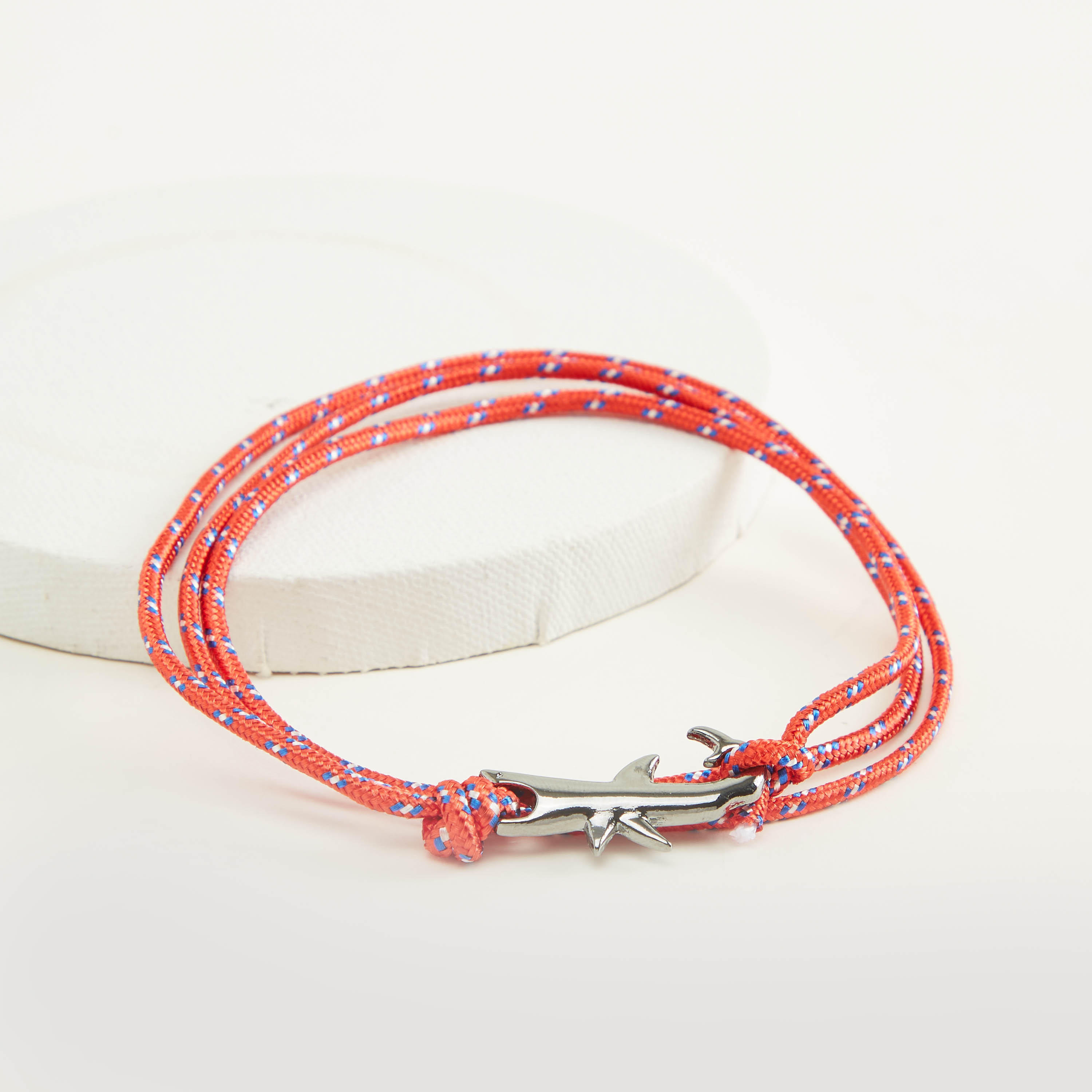 سوار بطبعات وزينة ميتاليك-men-watchesandjewellery-bracelets-image-1