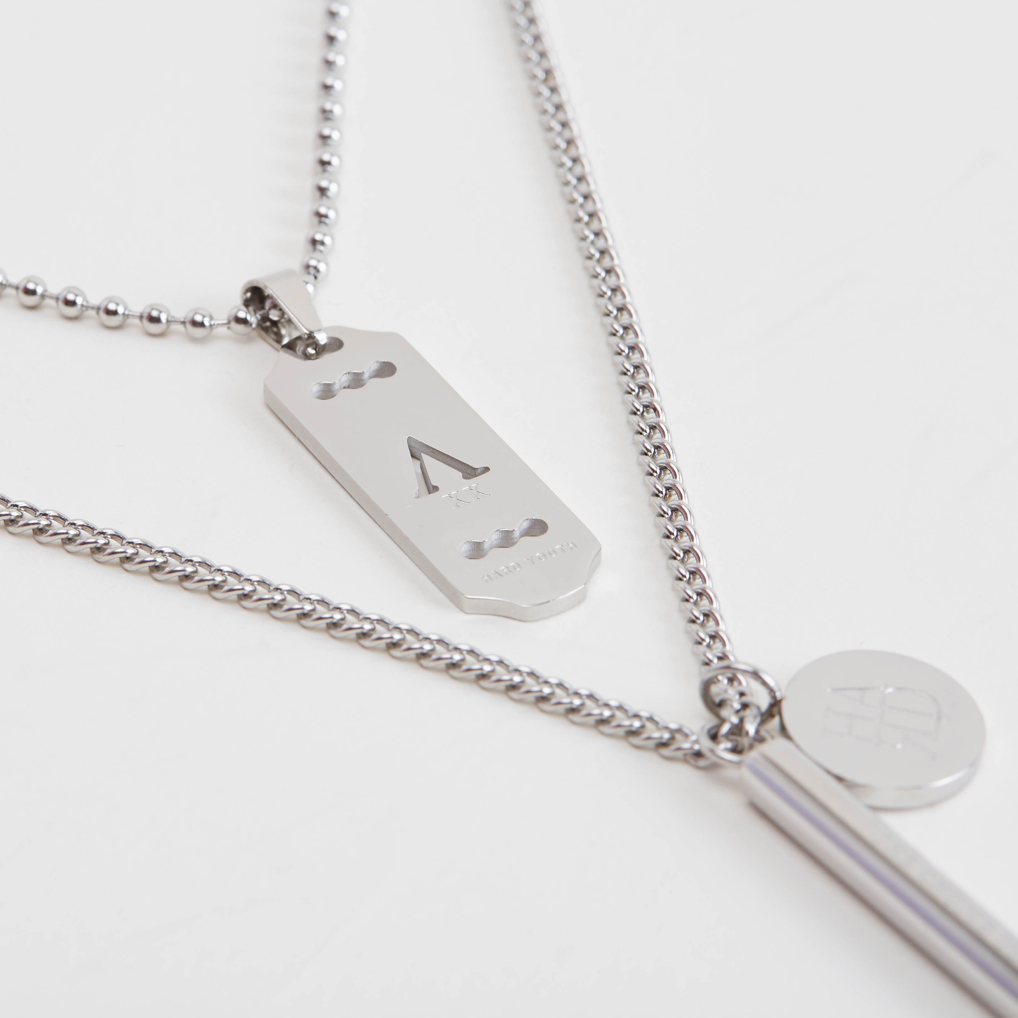 عقد متعدد الطبقات ميتالك مع دلّايات-men-watchesandjewellery-necklacesandpendants-image-2