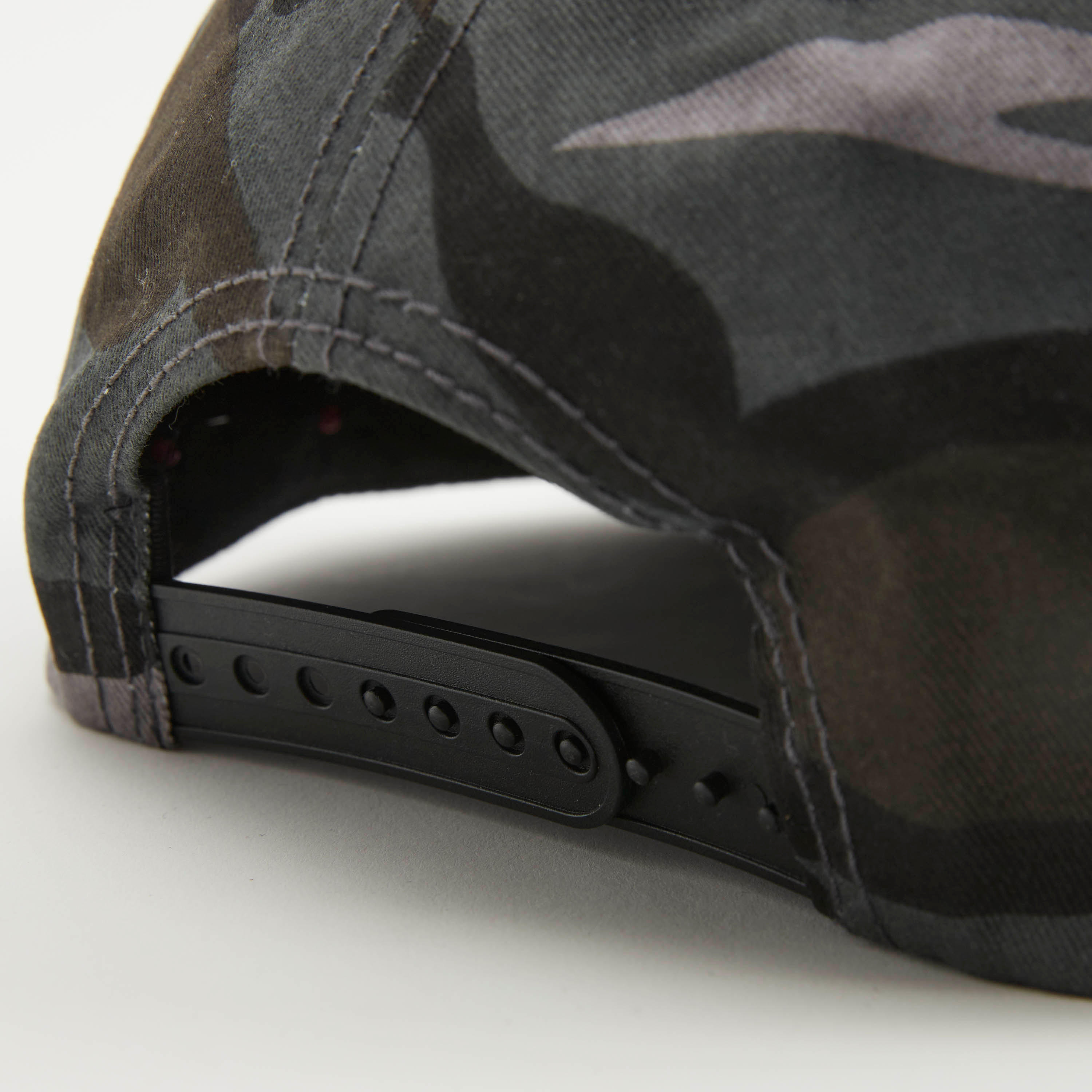 كاب بطبعات تمويهية مع زرإغلاق خلفي-men-caps-image-1