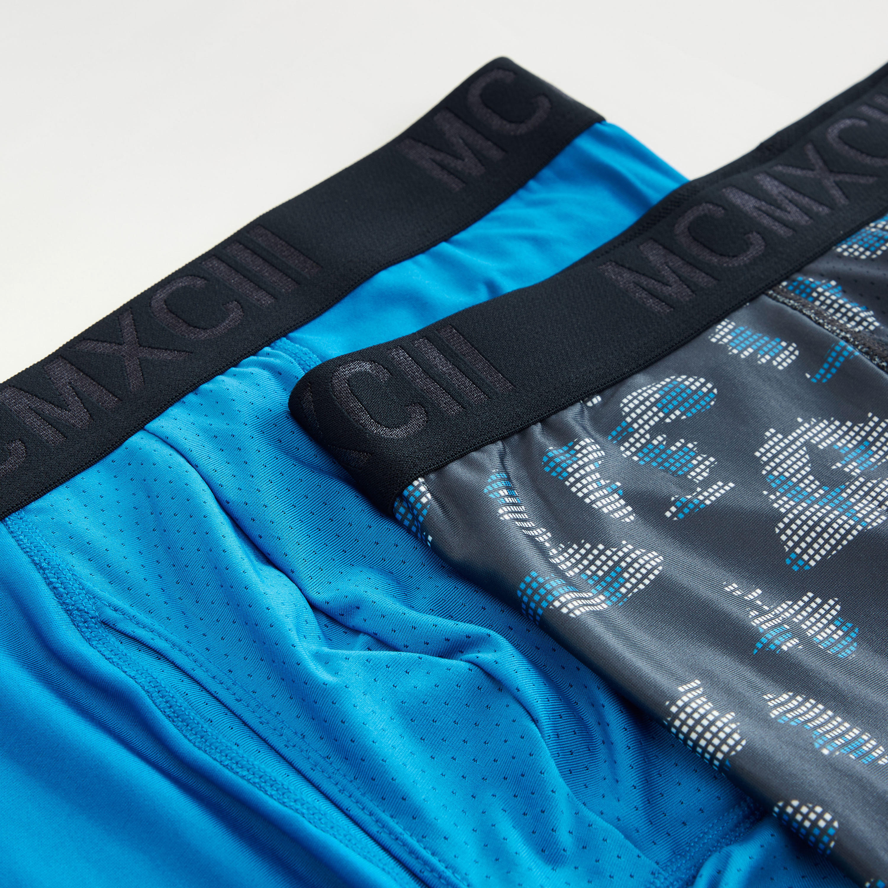 شورت ترانك للسباحة بخصر مطّاطي - طقم من قطعتين متنوعتين-men-clothing-swimandbeach-shorts-image-3