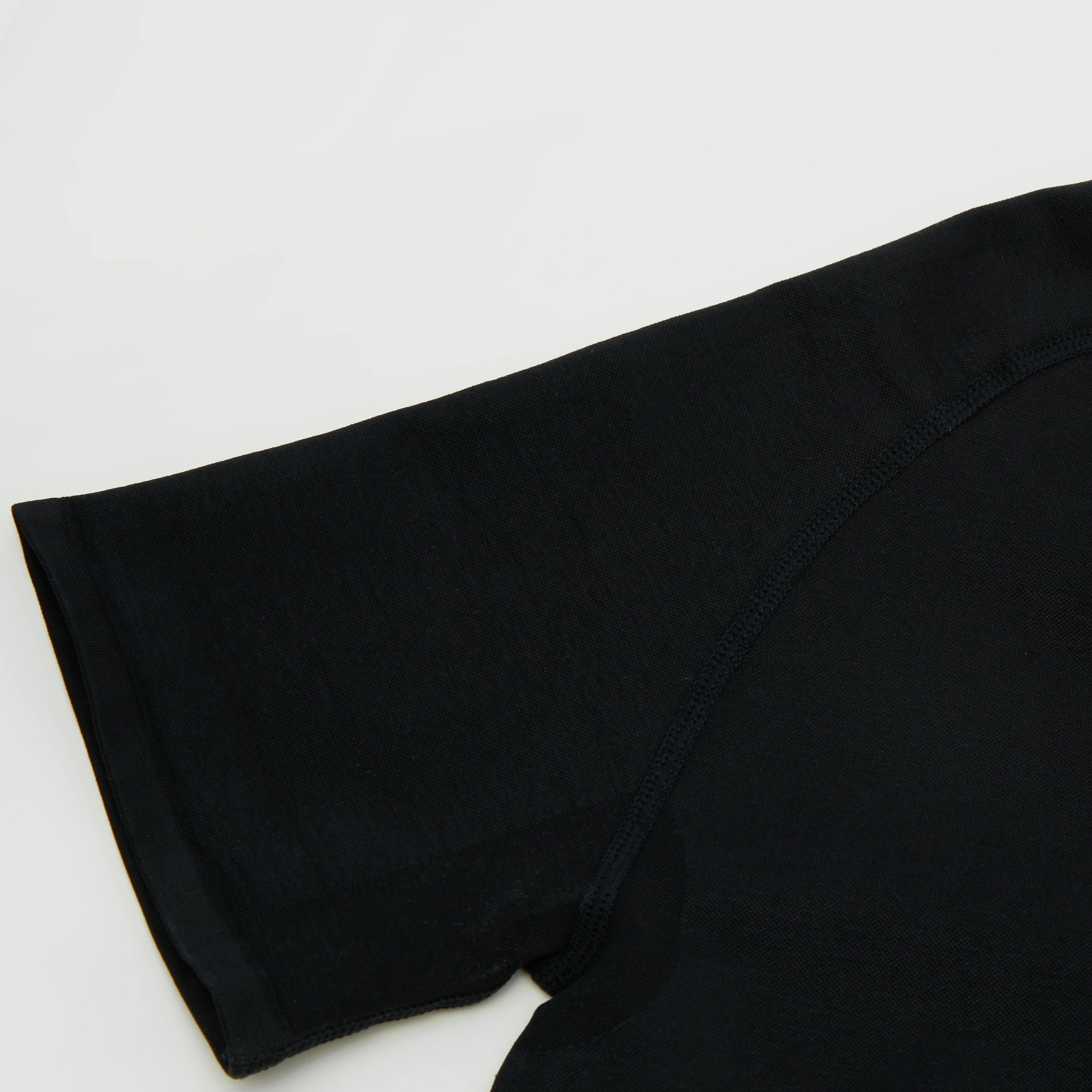 بلوزة سادة بياقة V وأكمام قصيرة-men-clothing-innerwear-underwear-image-2