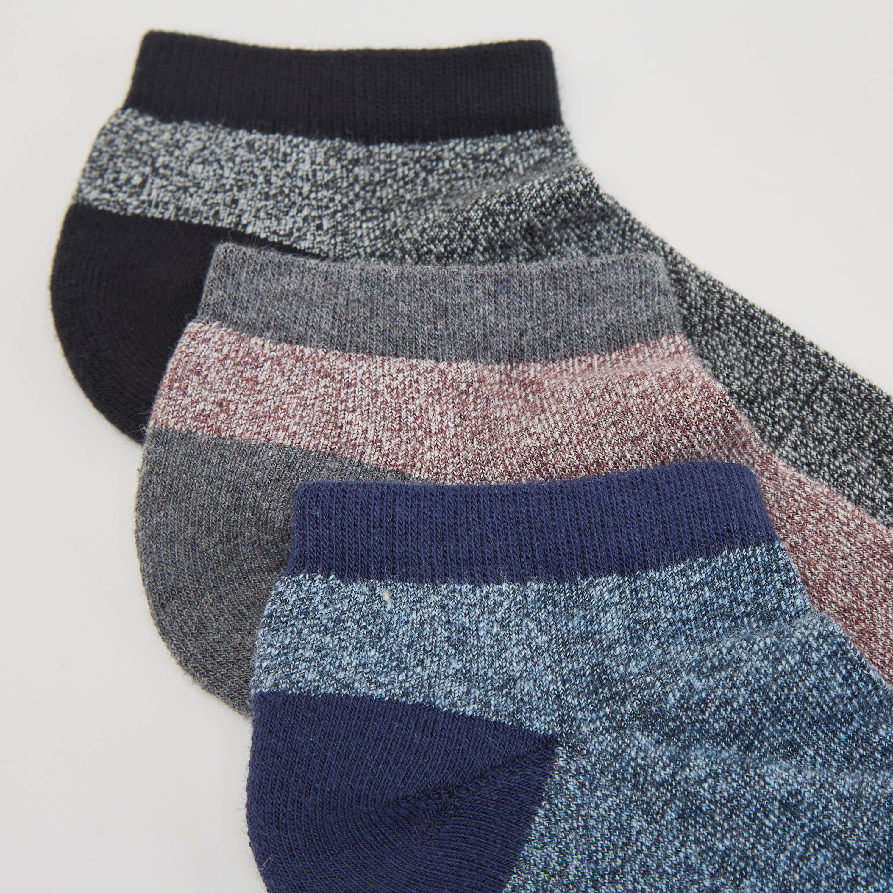جوارب متنوعة بطول الكاحل - طقم من 3-men-socks-image-3