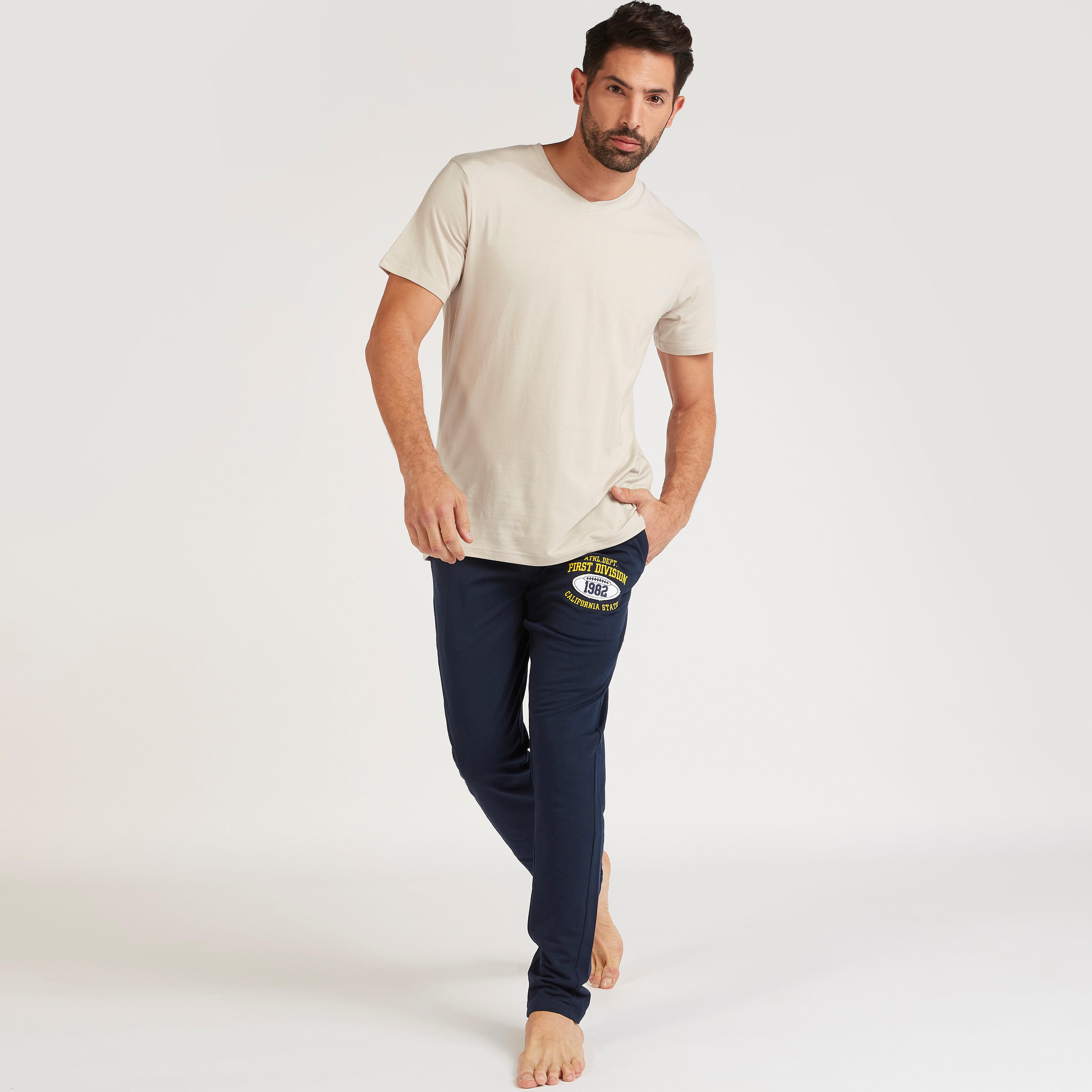 بنطلون بيجاما مطرز برباط إغلاق وجيوب-men-clothing-nightwear-pyjamaandshorts-image-3