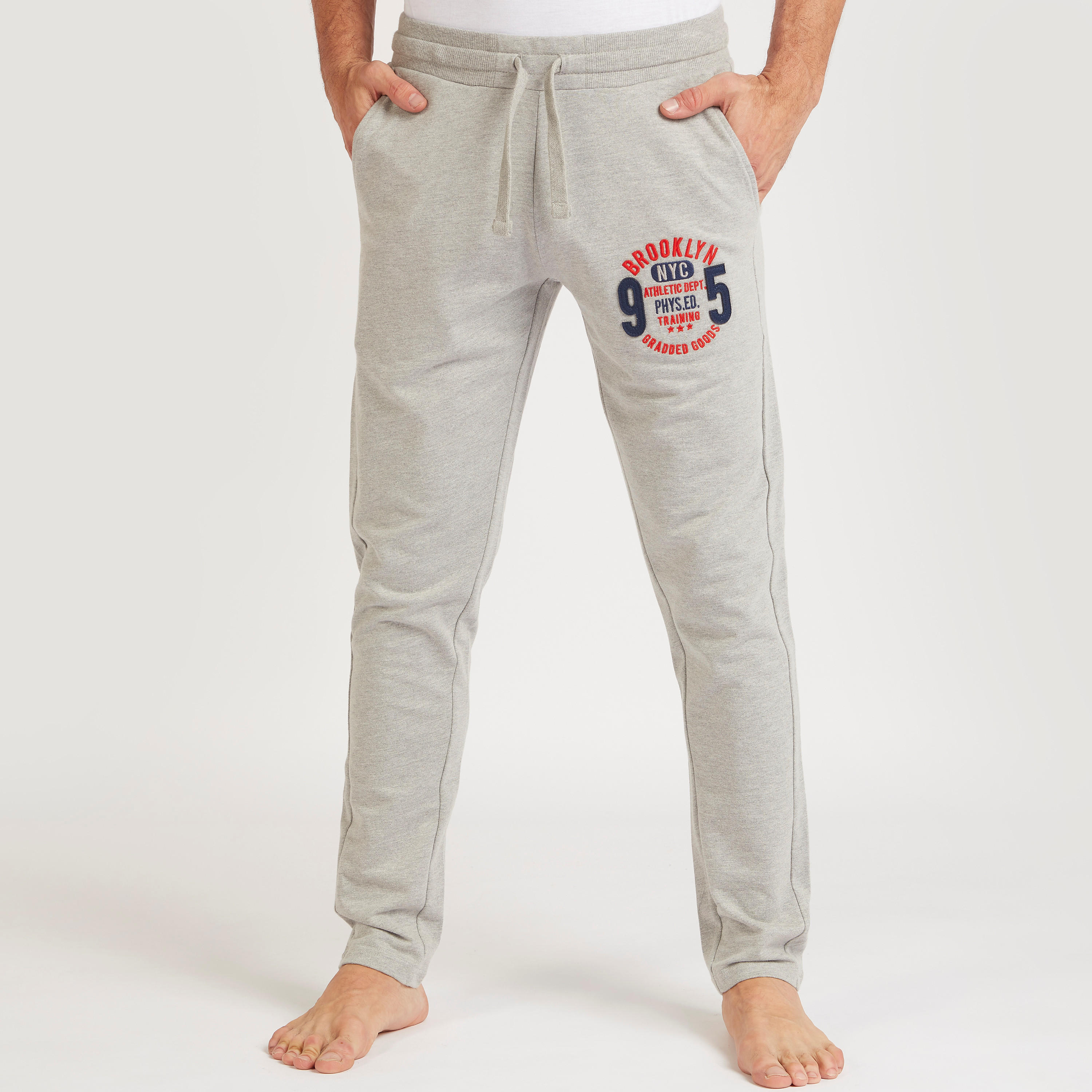 بنطلون بيجاما مطرز طويل برباط إغلاق وجيوب-men-clothing-nightwear-pyjamaandshorts-image-4