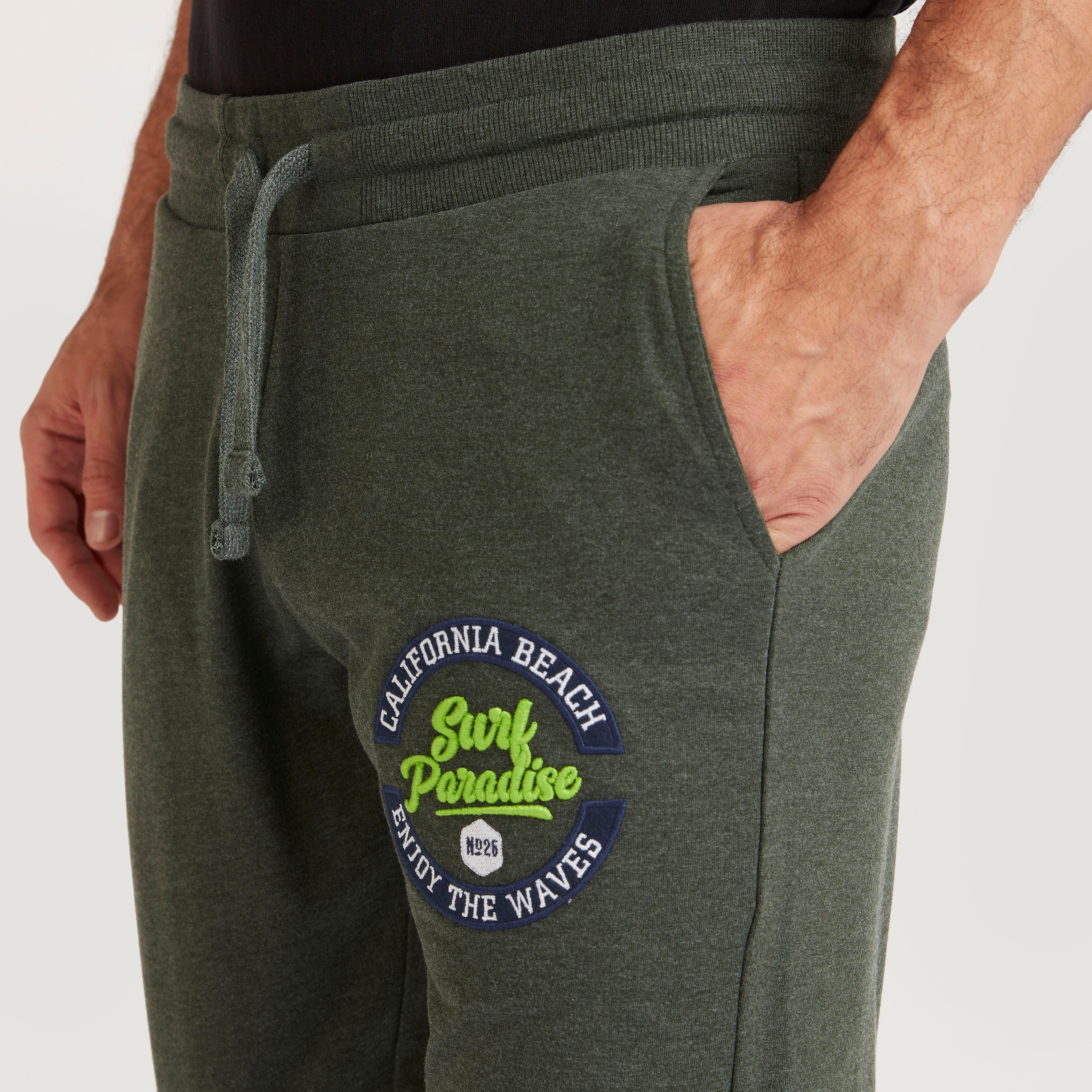بنطلون بيجاما مستدام مطرّز برباط إغلاق-men-clothing-nightwear-pyjamaandshorts-image-2