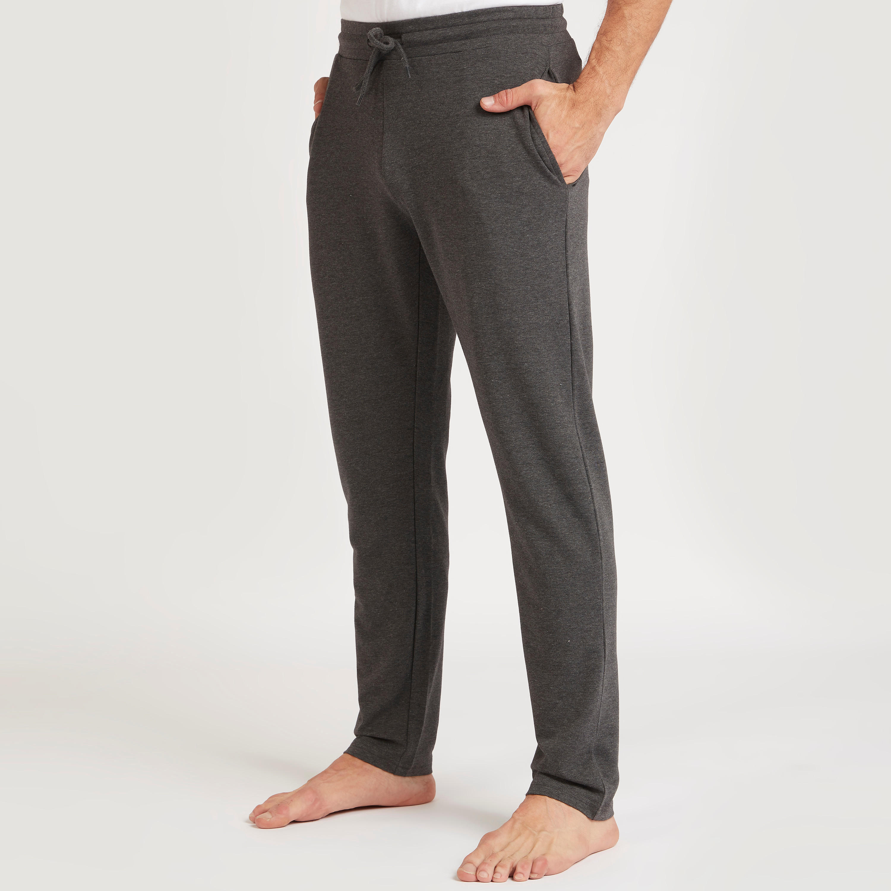 طقم بنطلون بيجاما وتيشيرت بياقة ضيّقة-men-clothing-nightwear-sets-image-3