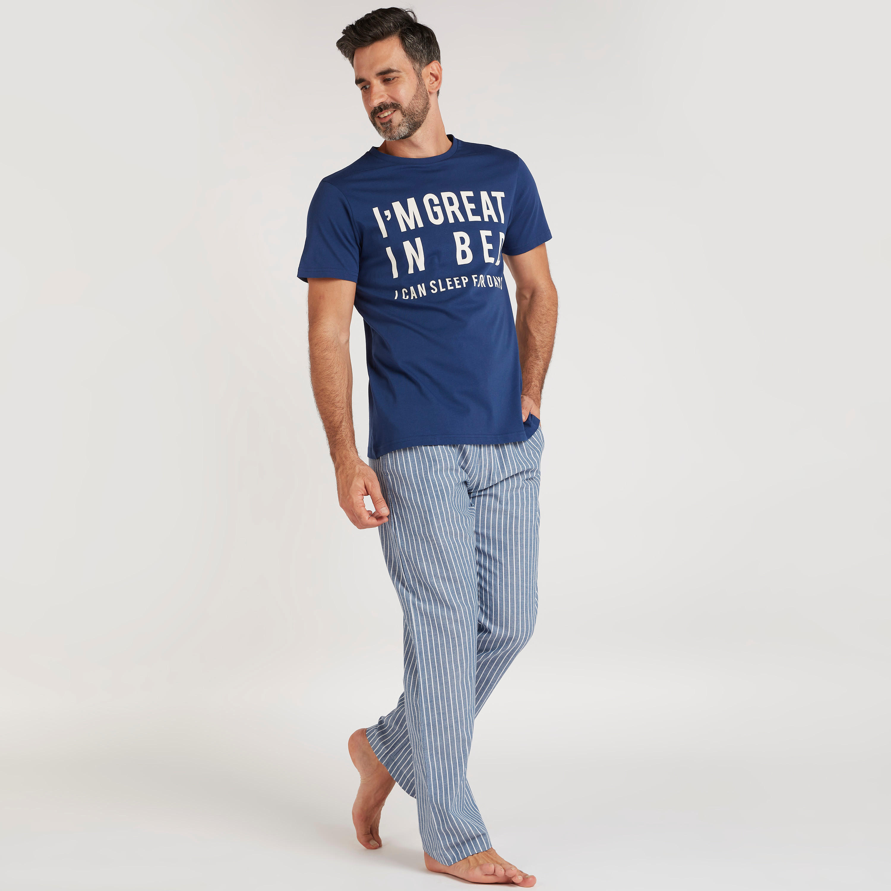 طقم بنطلون بيجاما وتيشيرت بطبعات-men-clothing-nightwear-sets-image-1